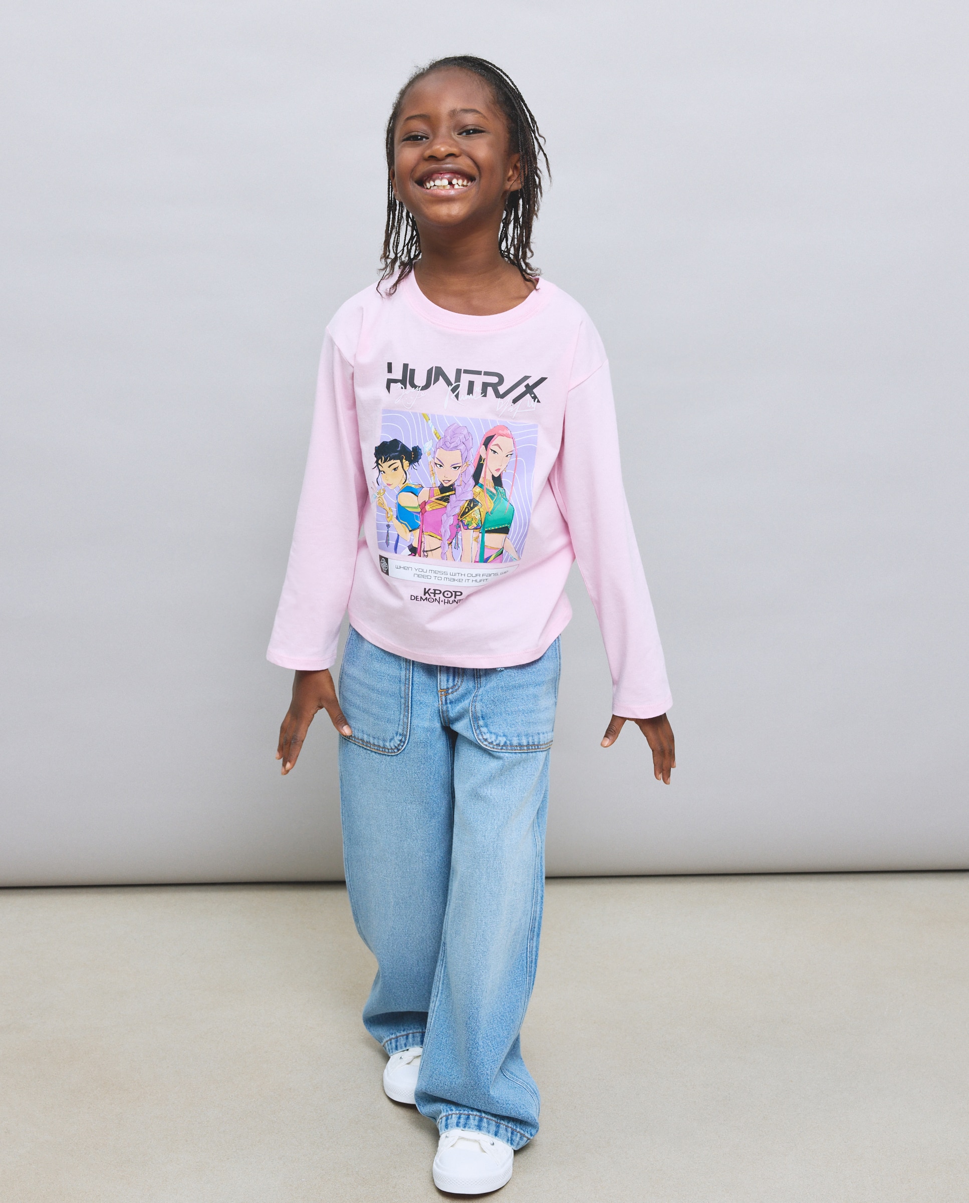 Camisola de Manga Comprida com Estampado Posicional no Peito de Personagens Coloridas "Huntrix" Kids El Corte Inglés Rosa-3