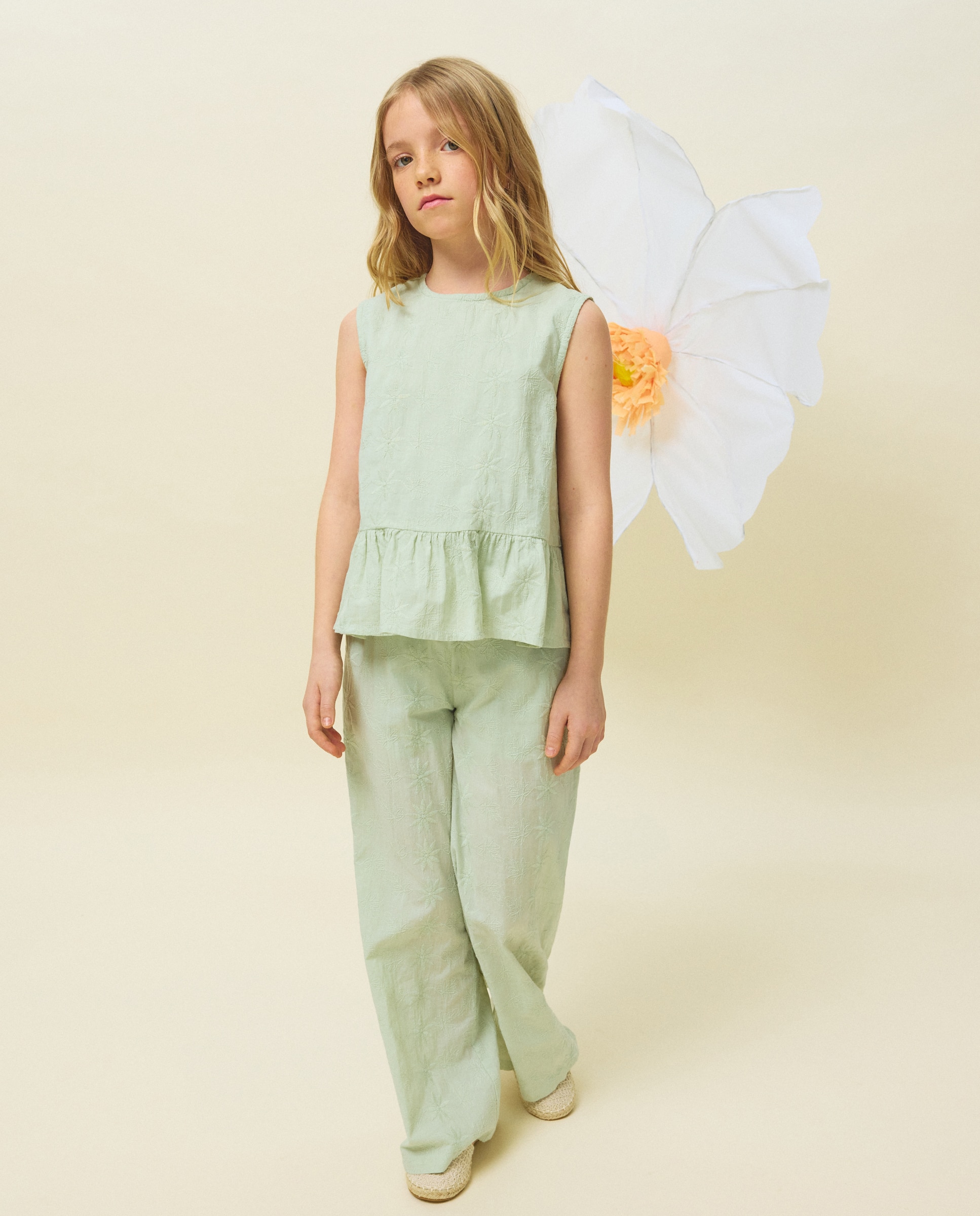 Imagem 0 de Conjunto Comprido com Folho e Peplum