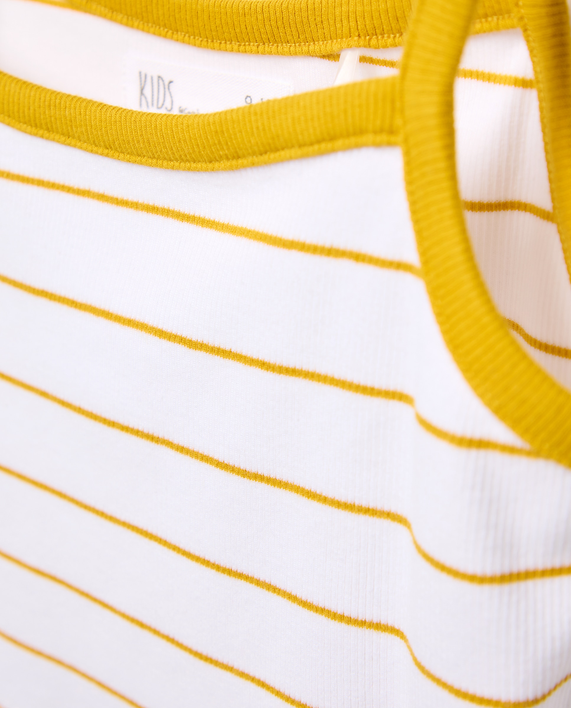 Conjunto Desportivo com Estampado às Riscas Amarelo-5