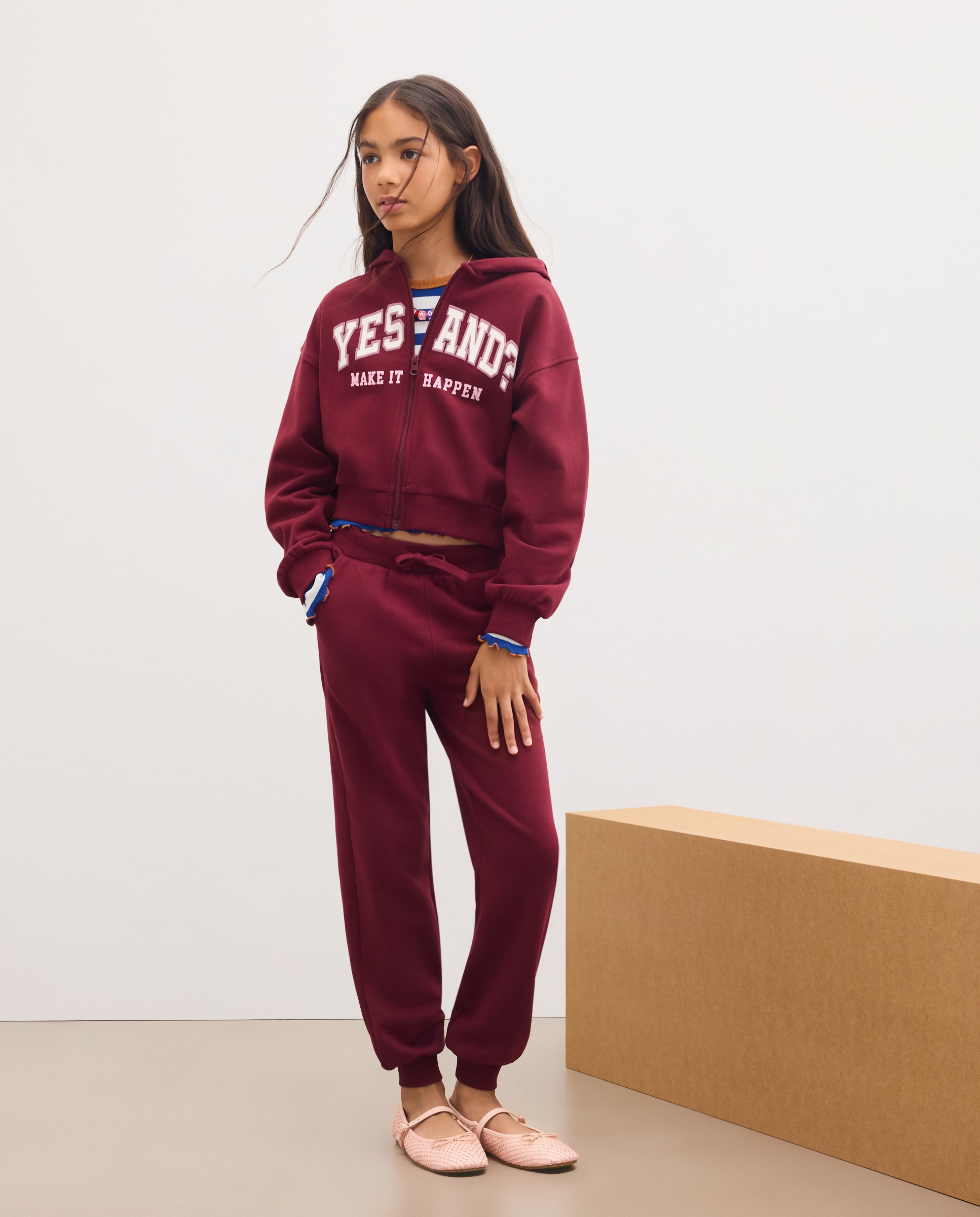 Imagem 0 de Conjunto de Felpa com Calças Jogger e Sweatshirt Aberta com Capuz e Estampado Posicional de Criança