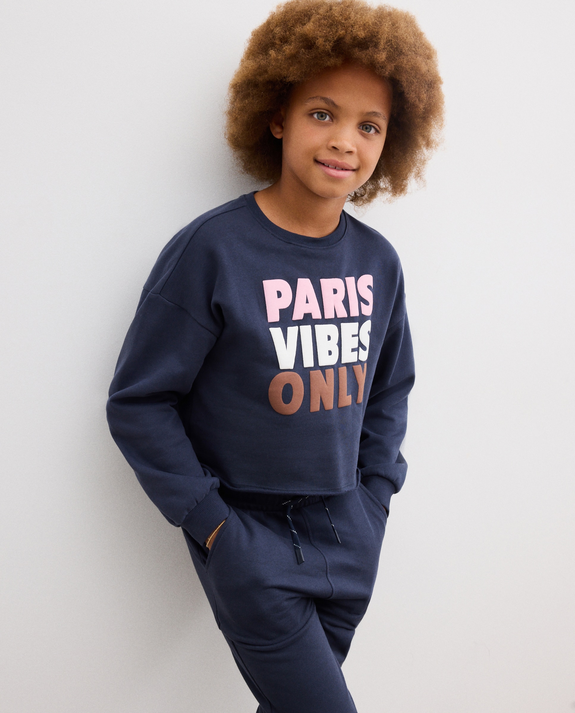 Imagen 2 de Conjunto felpa con pantalón ancho y sudadera cerrada print posicional de niña - Kids El Corte Inglés - Azul Azul