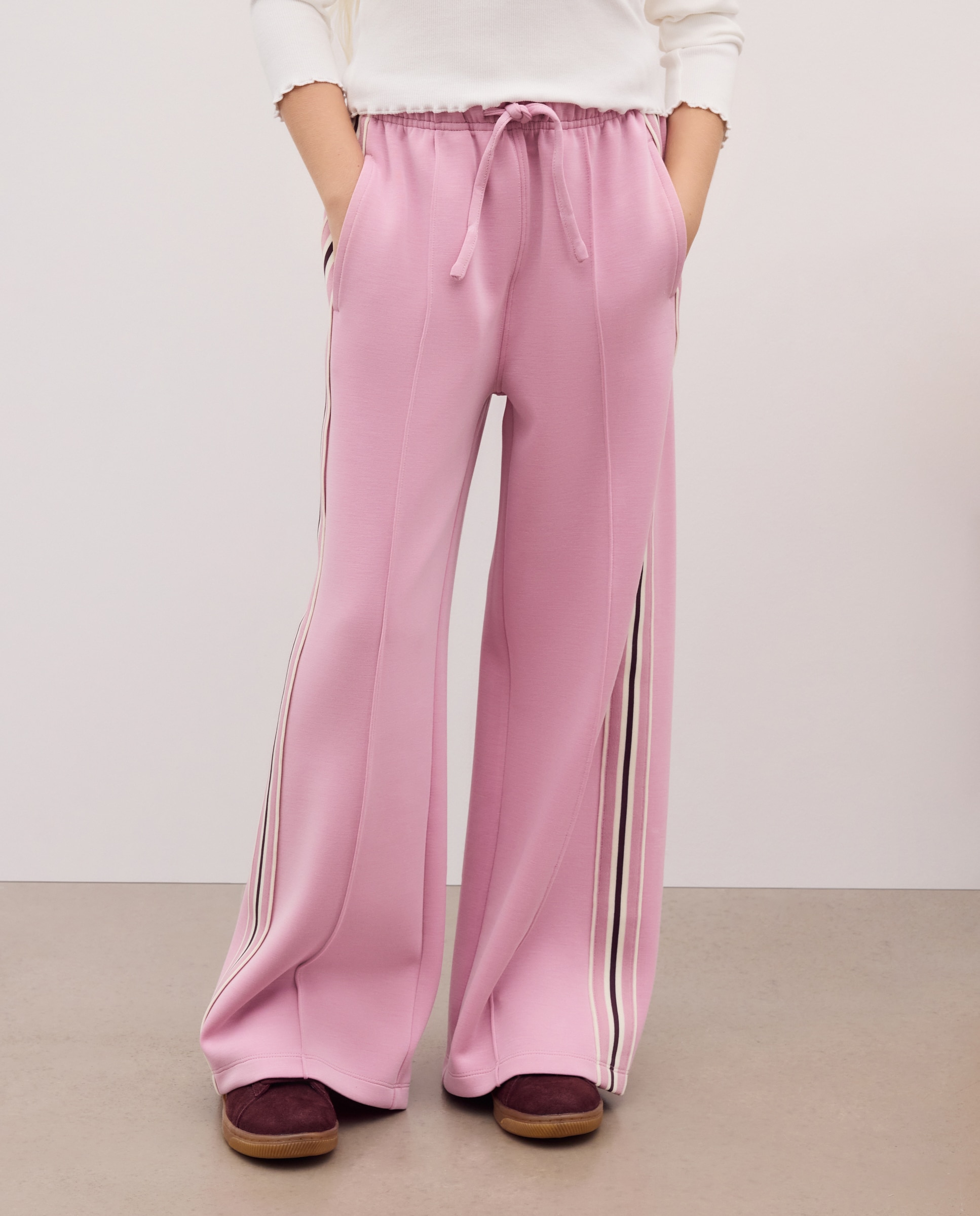 Pantalón deporte modal wide leg con tape deportivo lateral de niña - Kids El Corte Inglés - 282 Malva 282 Malva-2