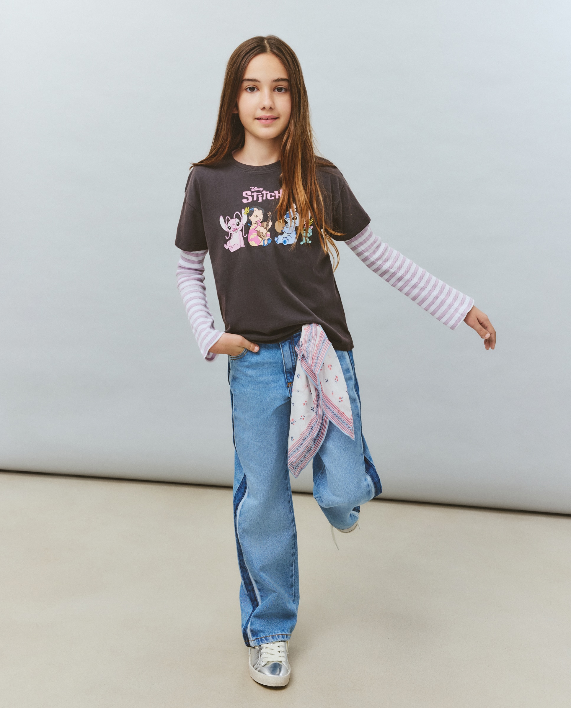 Imagem 0 de Jeans Straight com Contrastes Laterais