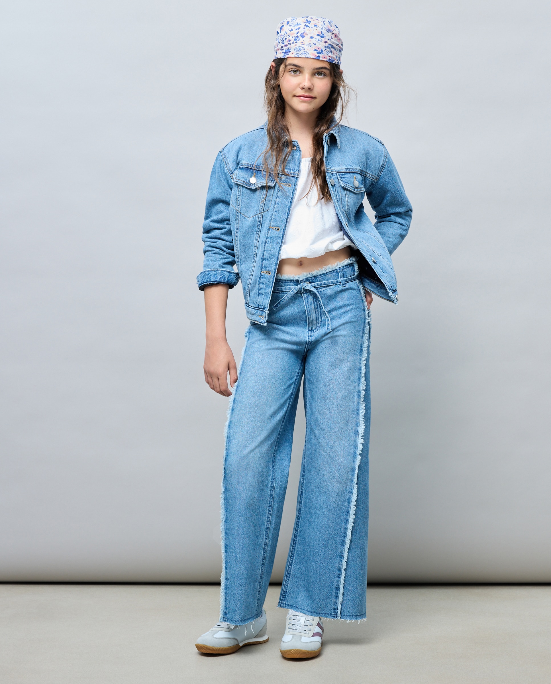 Pantalón de niña denim wide leg con pieza lateral triangular y cinturilla deshilachada - Kids El Corte Inglés - Azul pálido Azul pálido-1