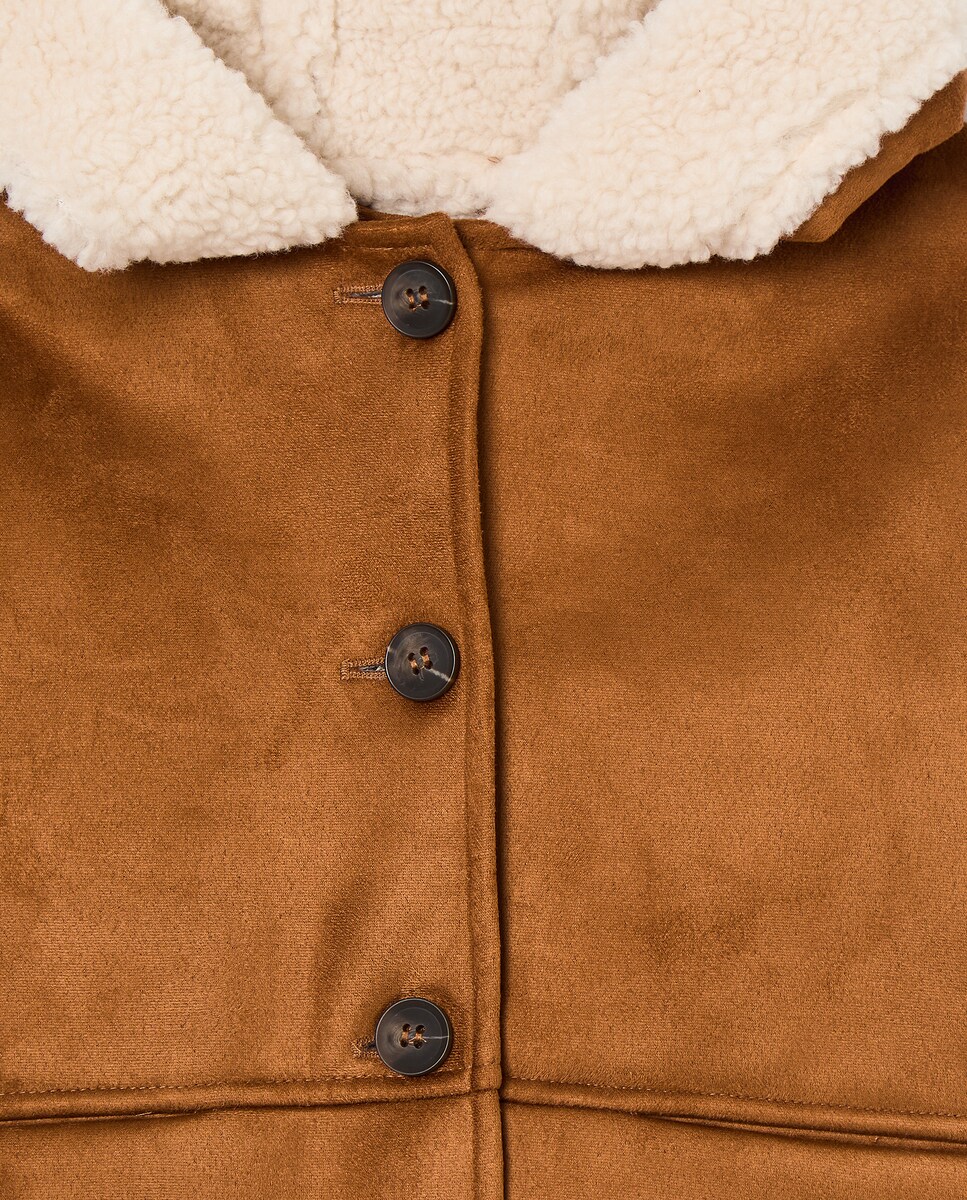 Casacão em Pele Dobrada com Capuz Castanho-6