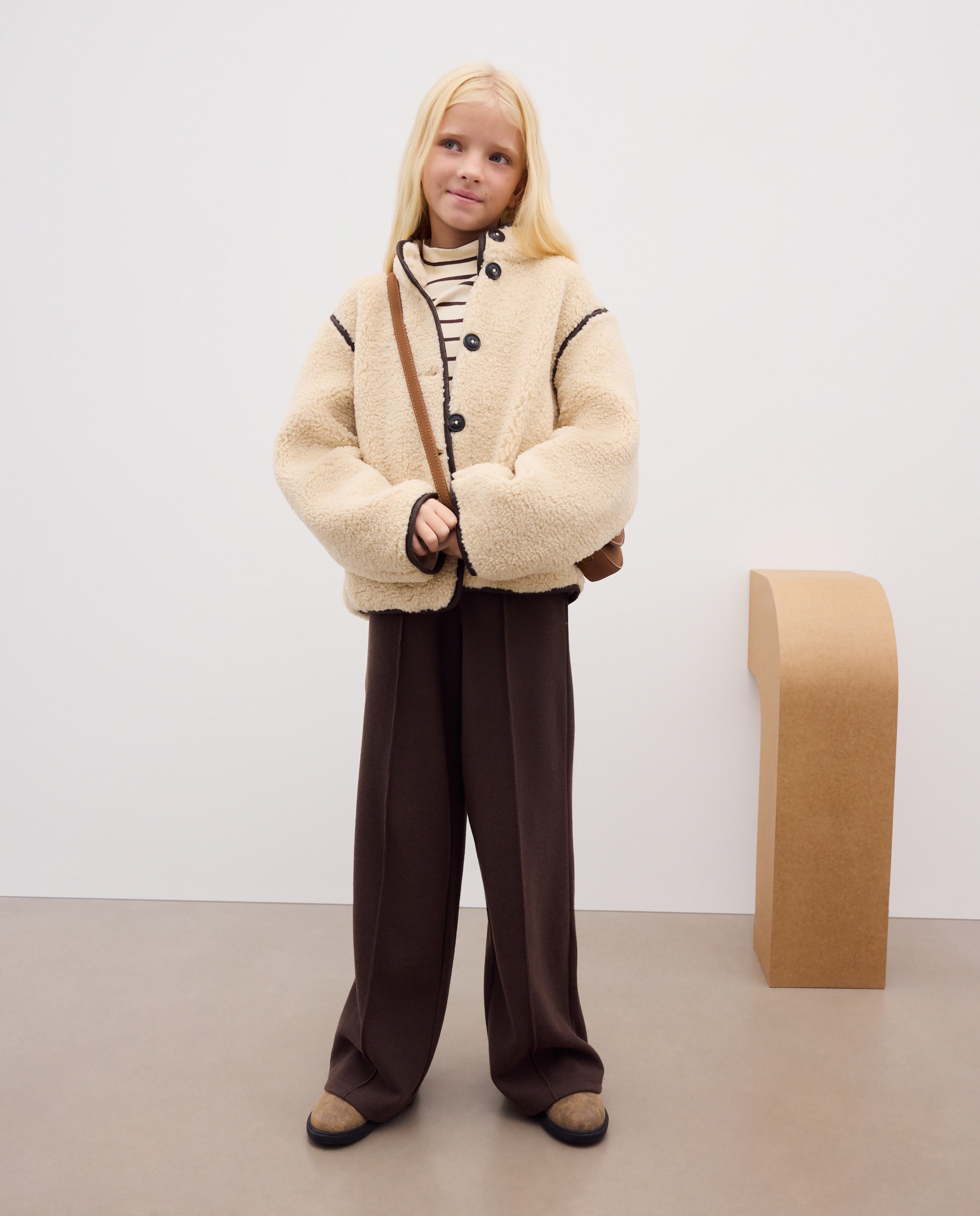 Chaquetón de borreguito liso con pipping antelina de niña - Kids El Corte Inglés - Beige Beige-2