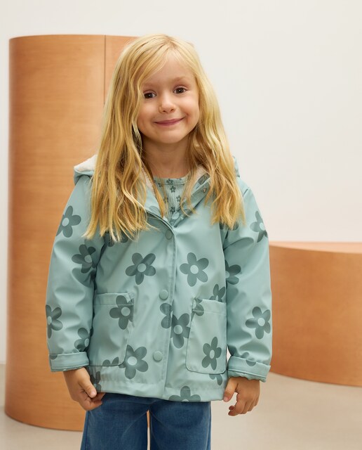 Imagen 0 de Parka engomada all over estampado tone to tone de niña