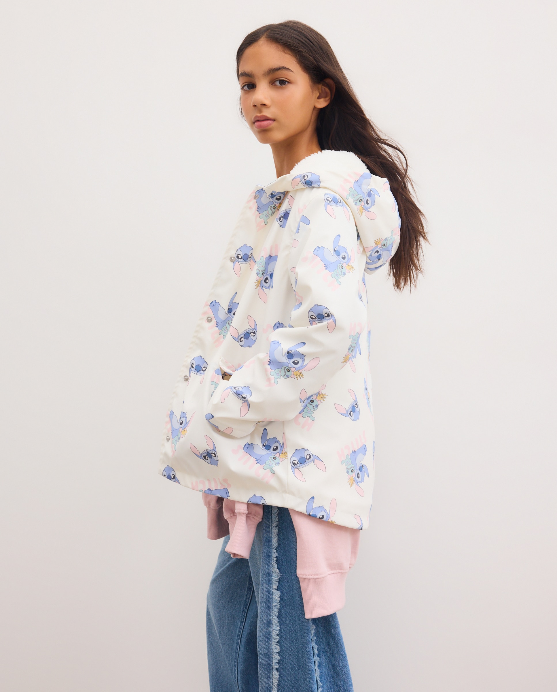 Imagem 0 de Impermeável Engomado com All Over Print de Stitch