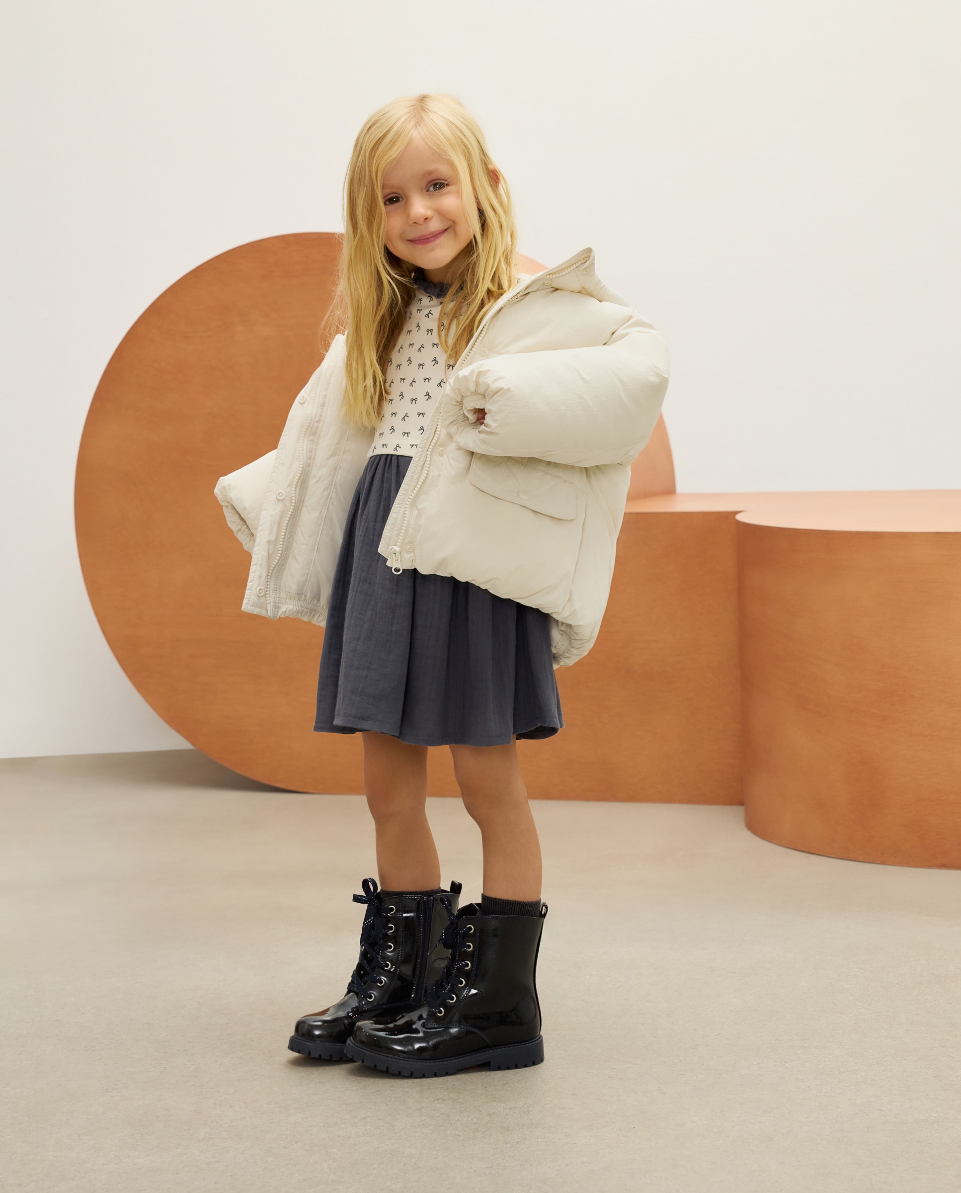 Parka Tipo Blusão Acolchoado com Capuz e Corte Curvo nos Bolsos 120 Cru-2