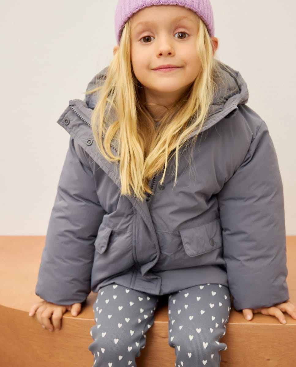 Parka Tipo Blusão Acolchoado com Capuz e Corte Curvo nos Bolsos Chumbo-1