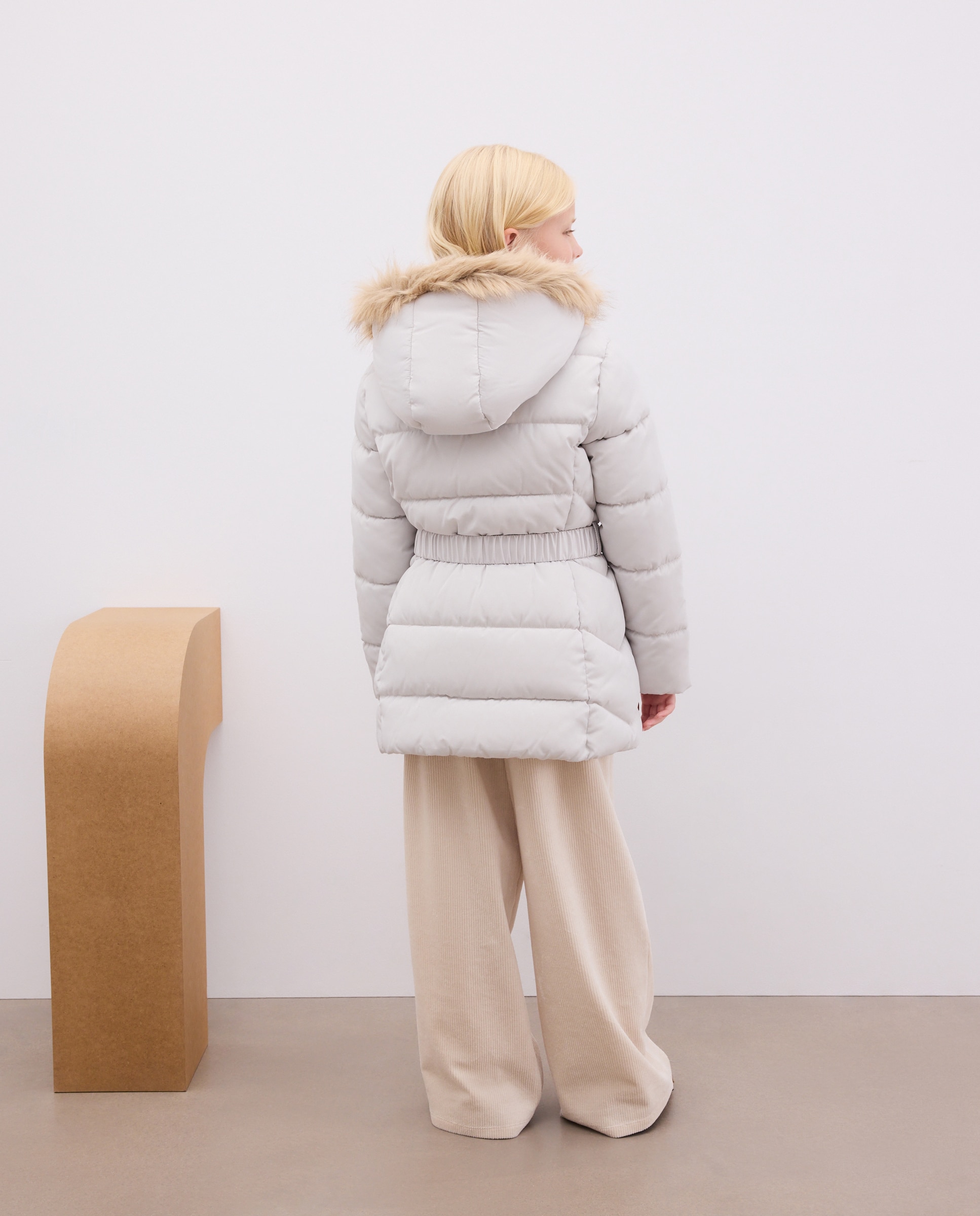 Imagen 3 de Parka larga lisa con cinturón de niña - Kids El Corte Inglés - 120 Crudo 120 Crudo