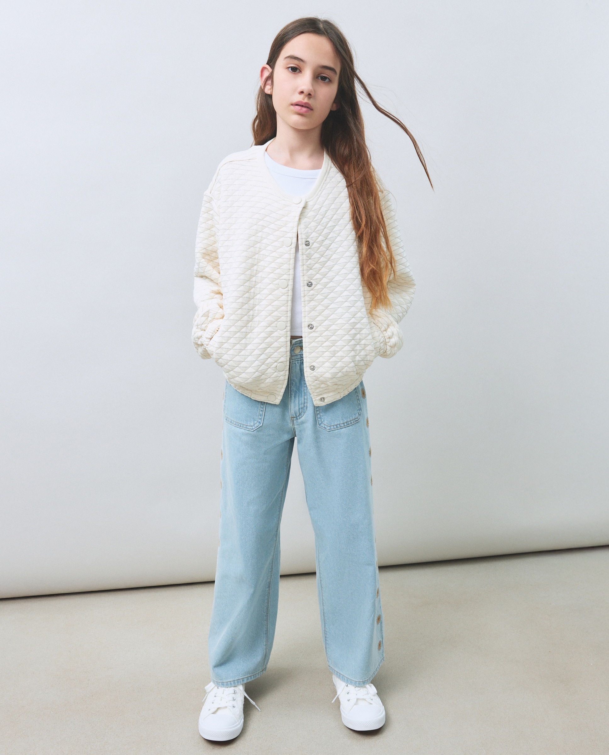 Imagem 0 de Sweatshirt Tipo Blusão Acolchoado com Risca de Fio Metalizado