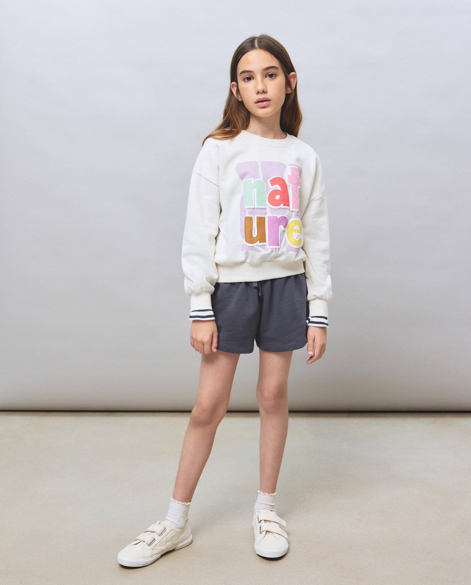 Sweatshirt Fechada sem Capuz Branco-2