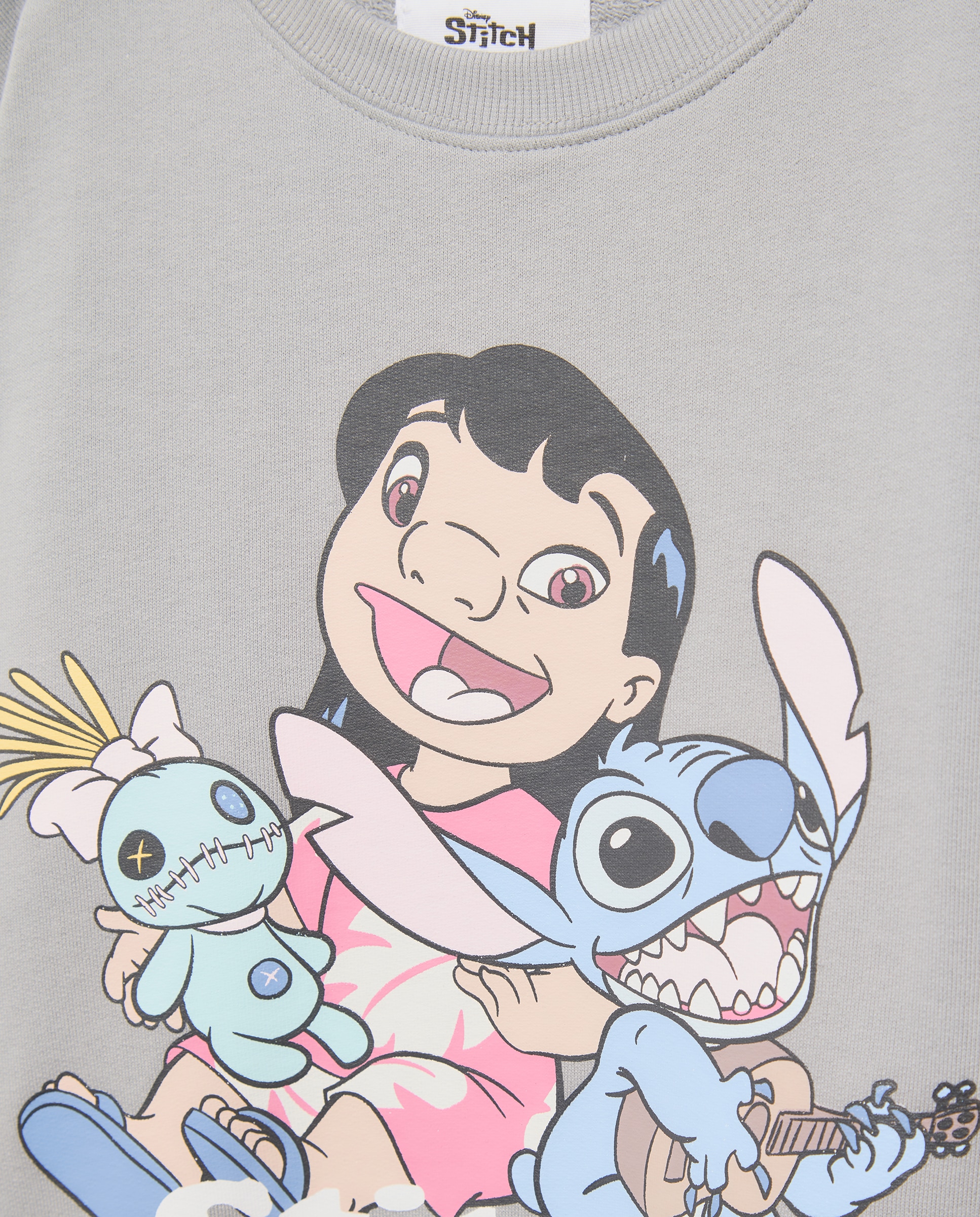Sweatshirt com Decote Redondo e Estampado Posicional de Fantasia Lilo&Stitch Kids El Corte Inglés Cinzento-5