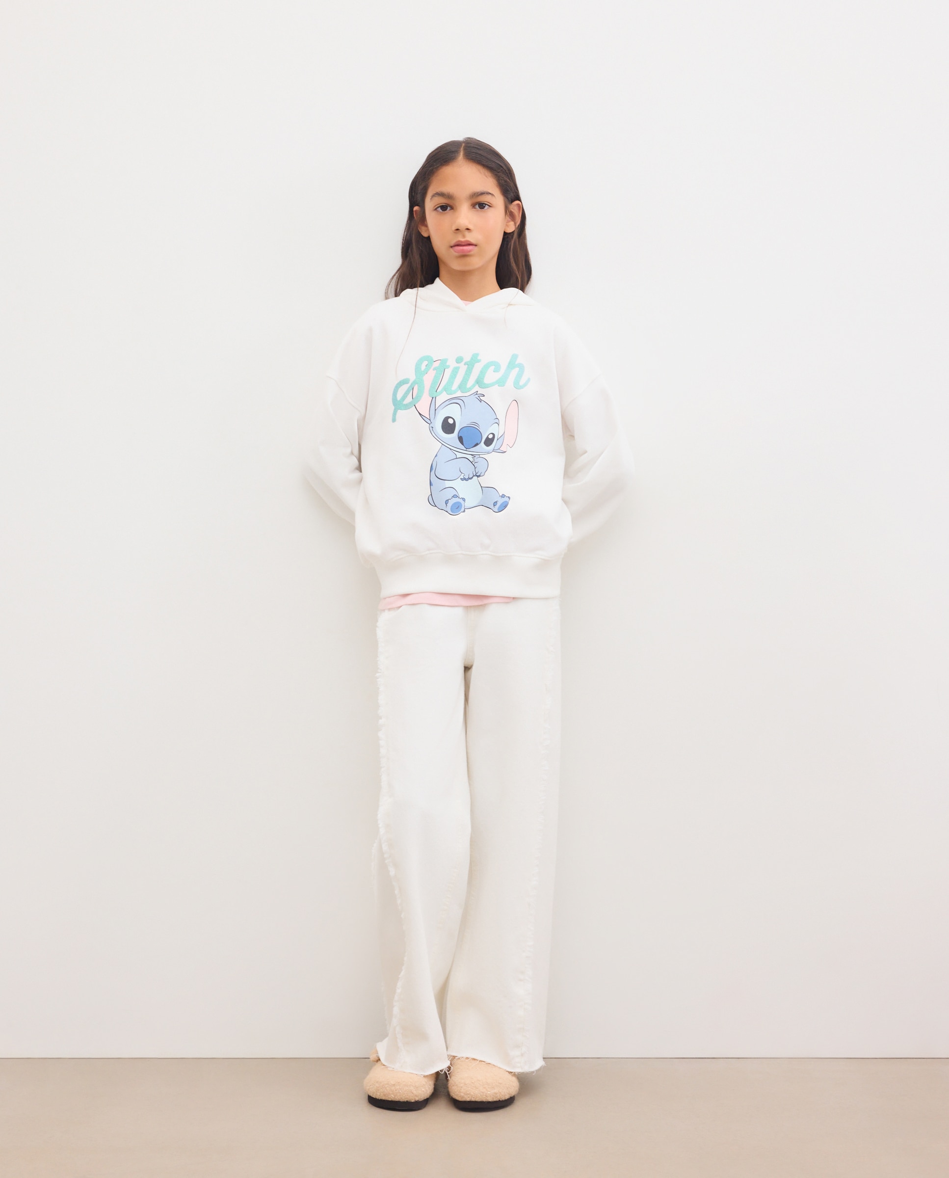 Imagem 0 de Sweatshirt com Capuz e Estampado Posicional de Fantasia Lilo&Stitch