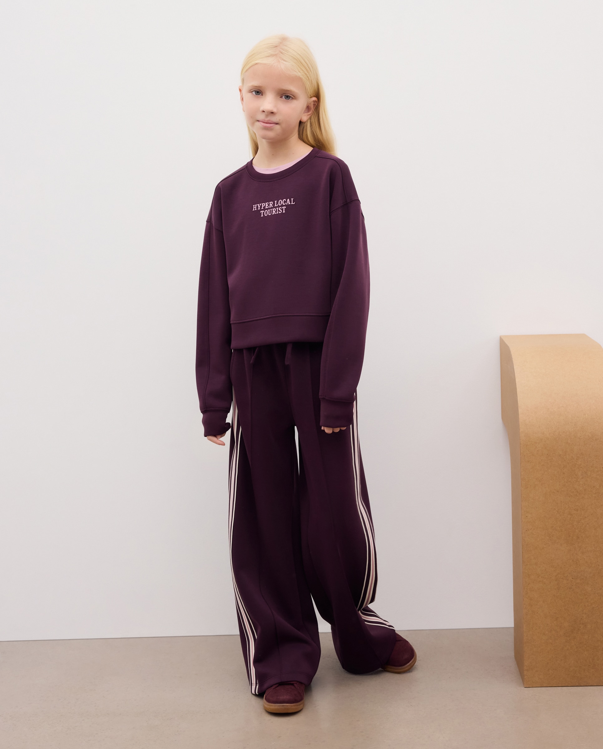 Sudadera modal cuello caja lisa con pequeño print tone to tone de niña - Kids El Corte Inglés - Burdeos Burdeos-2