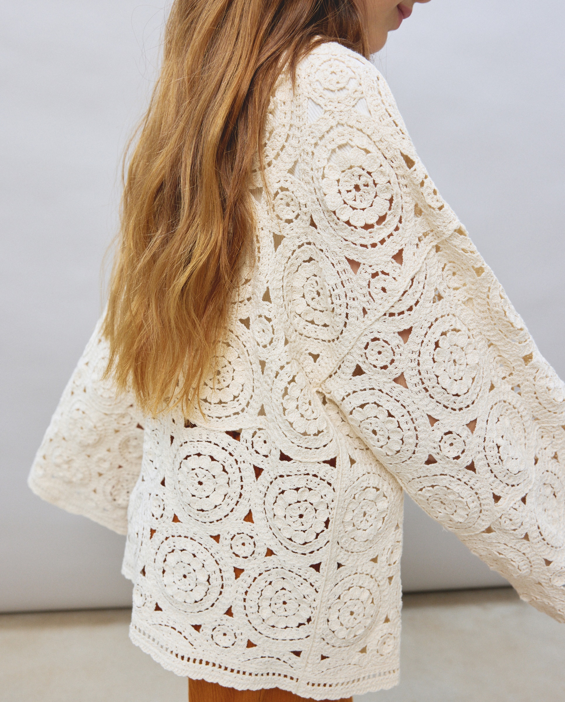 Casaco Tipo Kimono em Crochet 120 Cru-3