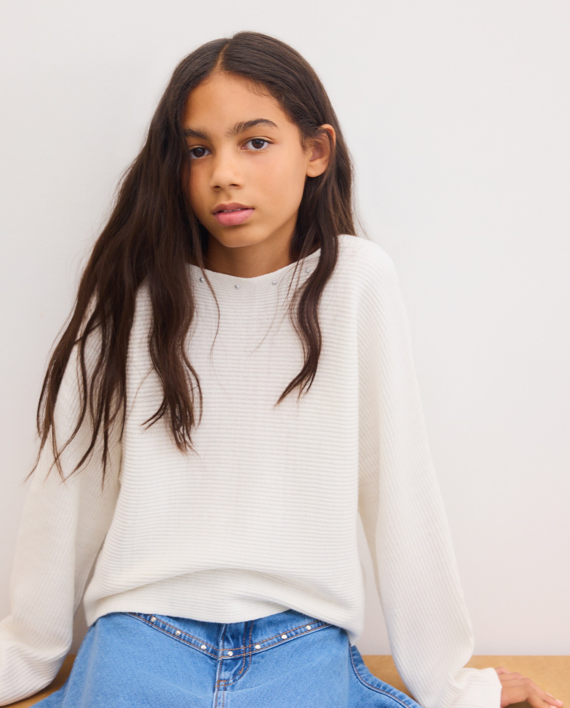 Jersey de niña con manga murciélago con tachas en cuello - Kids El Corte Inglés - Blanco roto Blanco roto-2