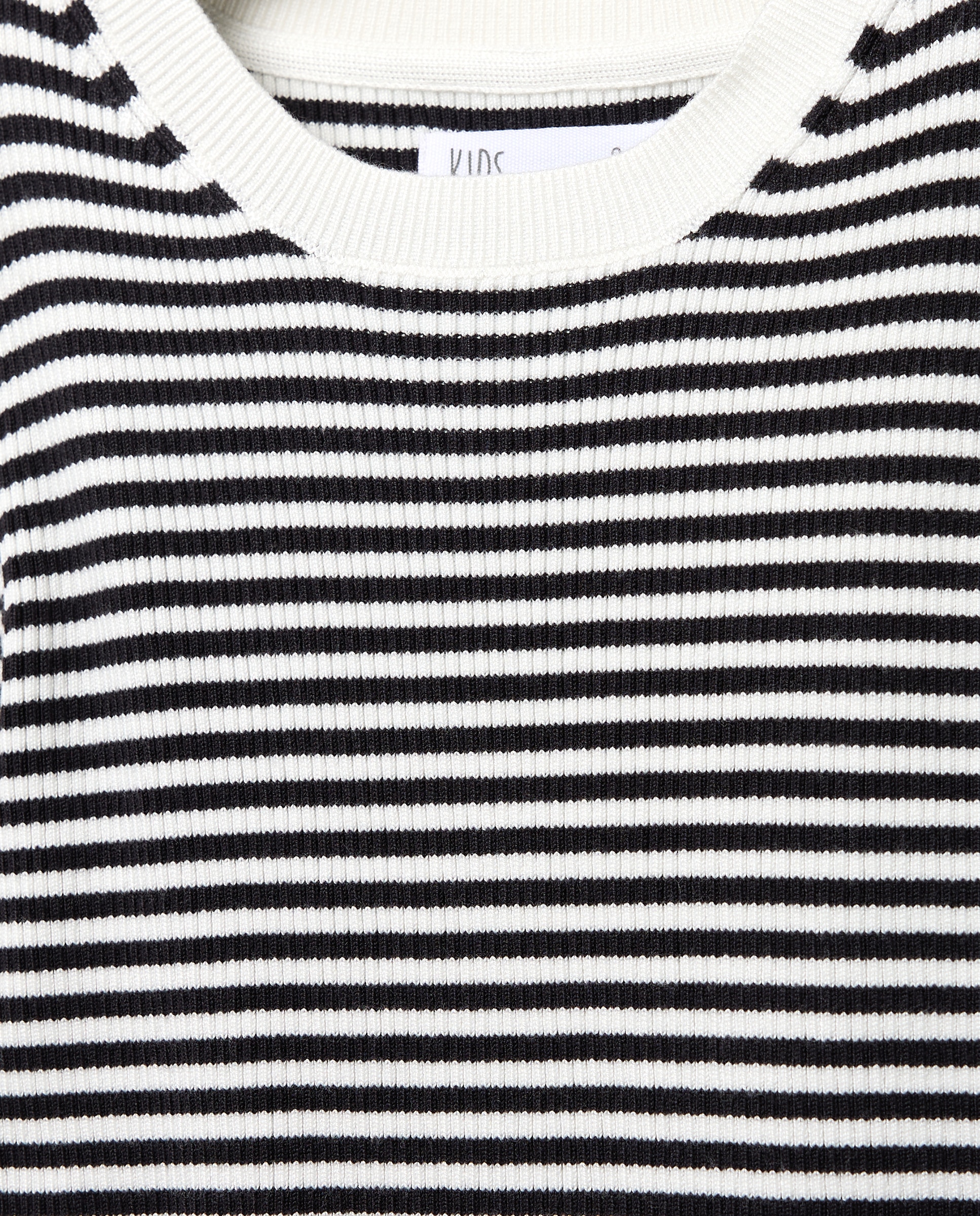 Camisola de Malha às Riscas com Ombros Cut Out Preto-5
