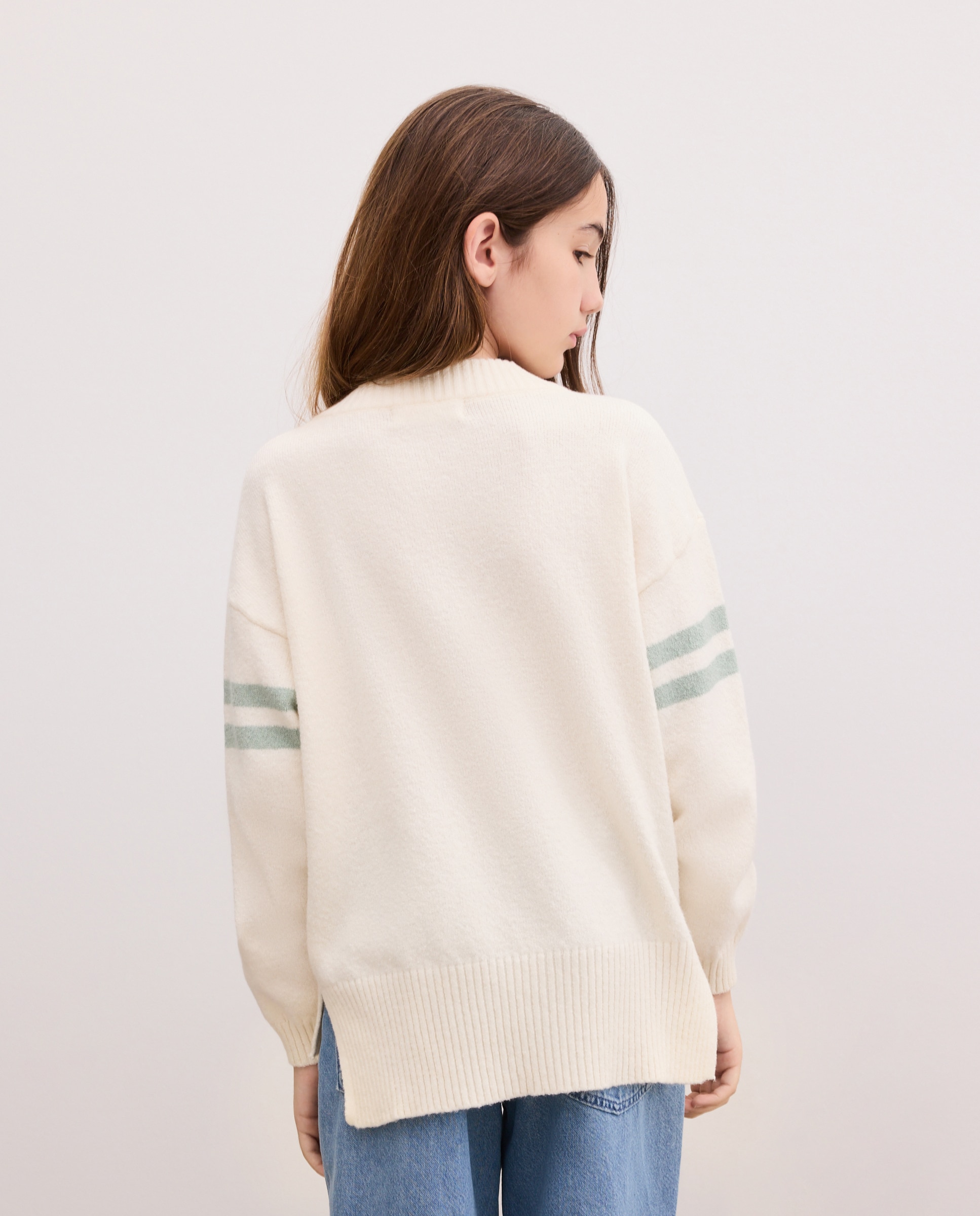 Camisola de Malha de Decote Redondo com Intársia de Texto Varsity e Riscas na Manga Branco-3