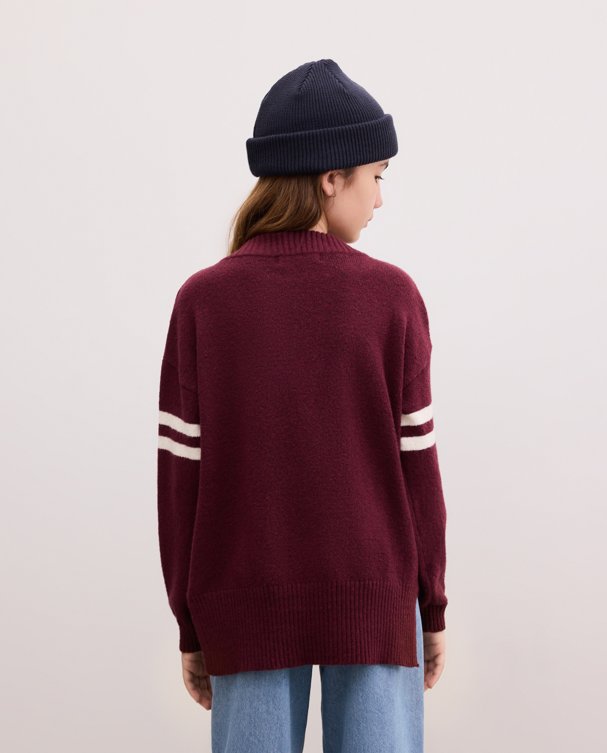 Camisola de Malha de Decote Redondo com Intársia de Texto Varsity e Riscas na Manga Rosa-3