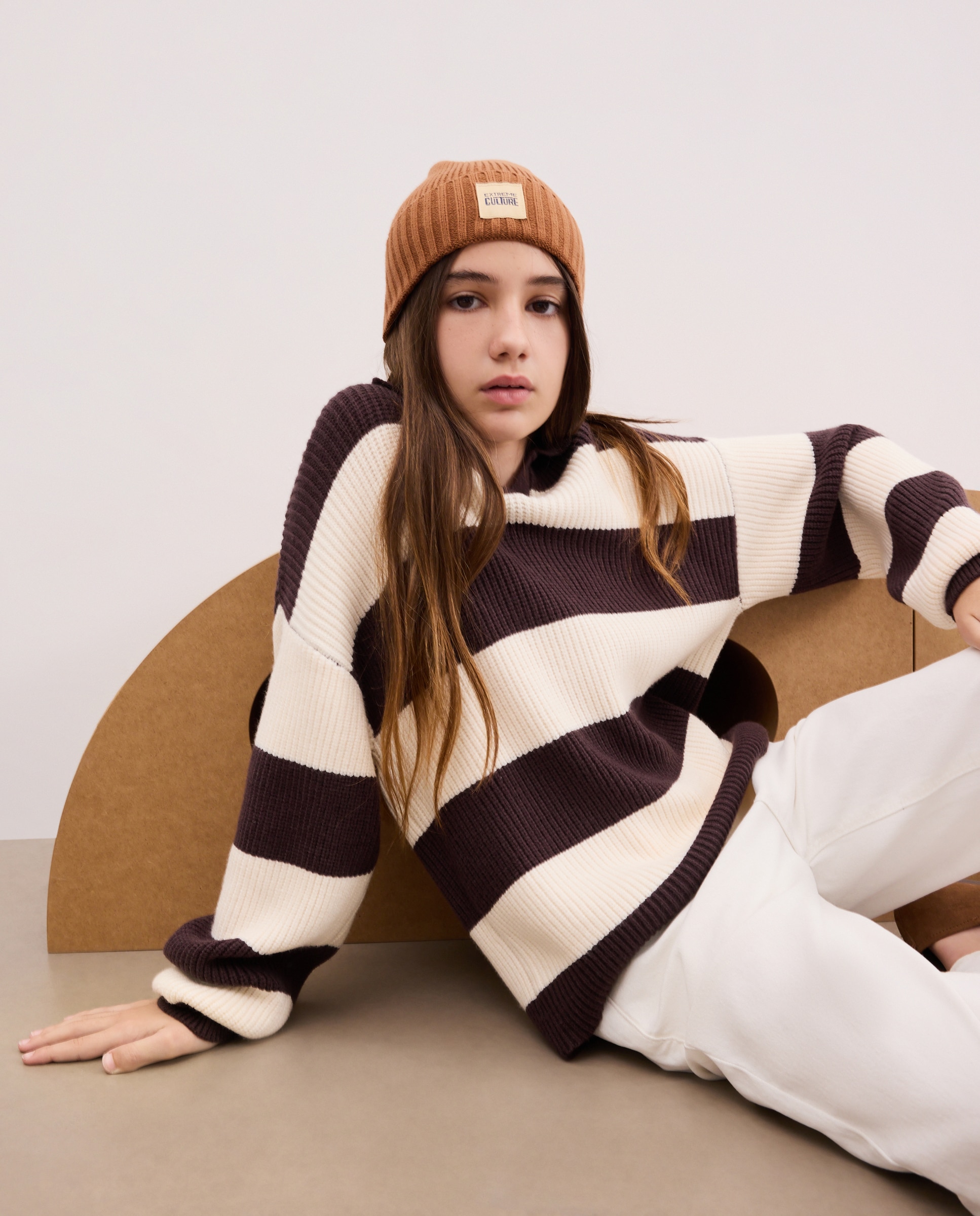 Imagem 0 de Camisola de Malha com Risca Bicolor e Colarinho de Polo