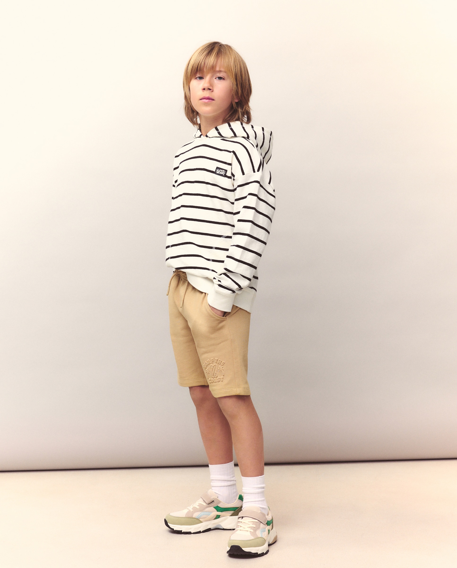 Imagem 0 de Bermudas com Fantasia Embossed.
