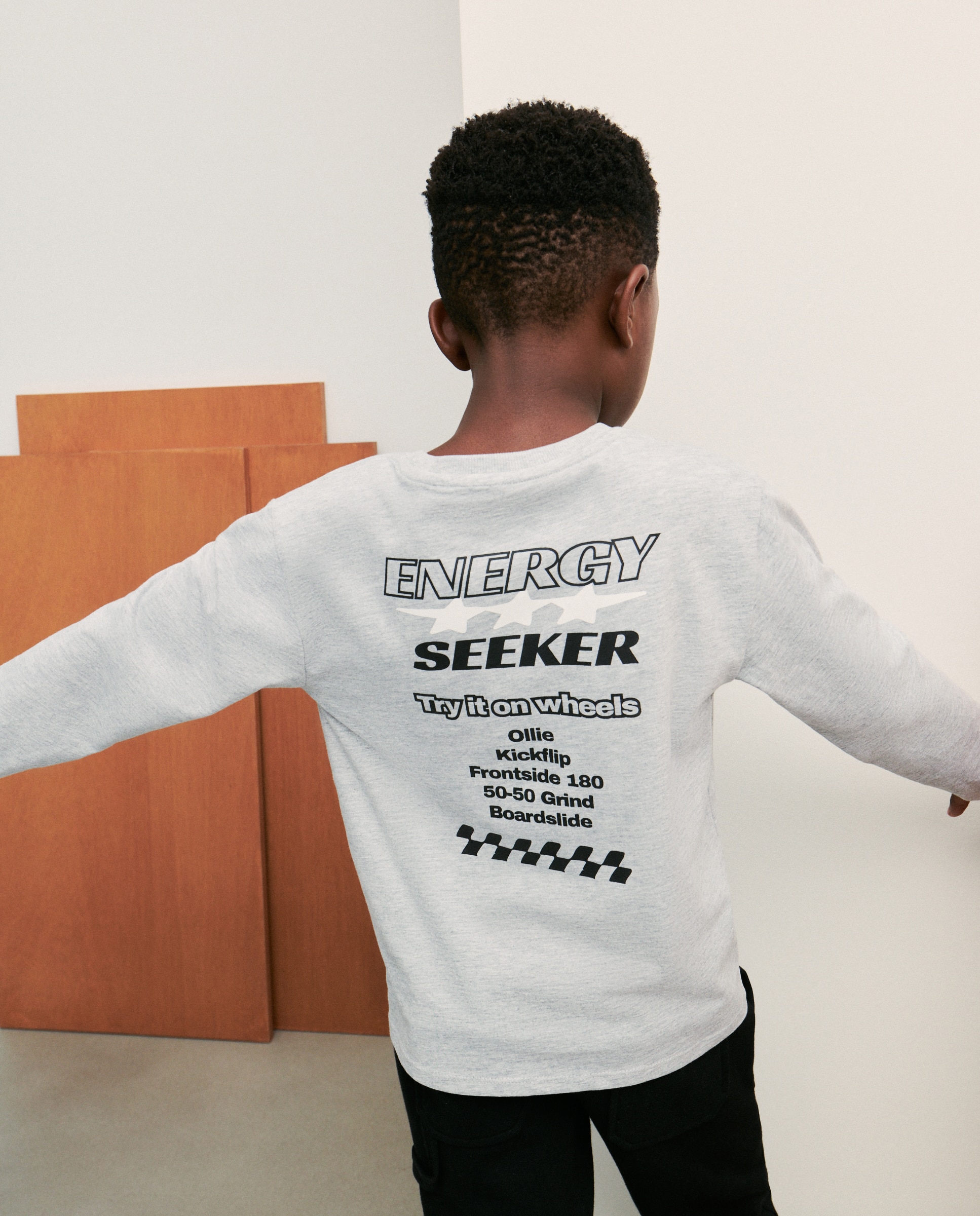 Imagem 0 de Camisola de Manga Comprida com Bolso à Frente e Estampado nas Costas