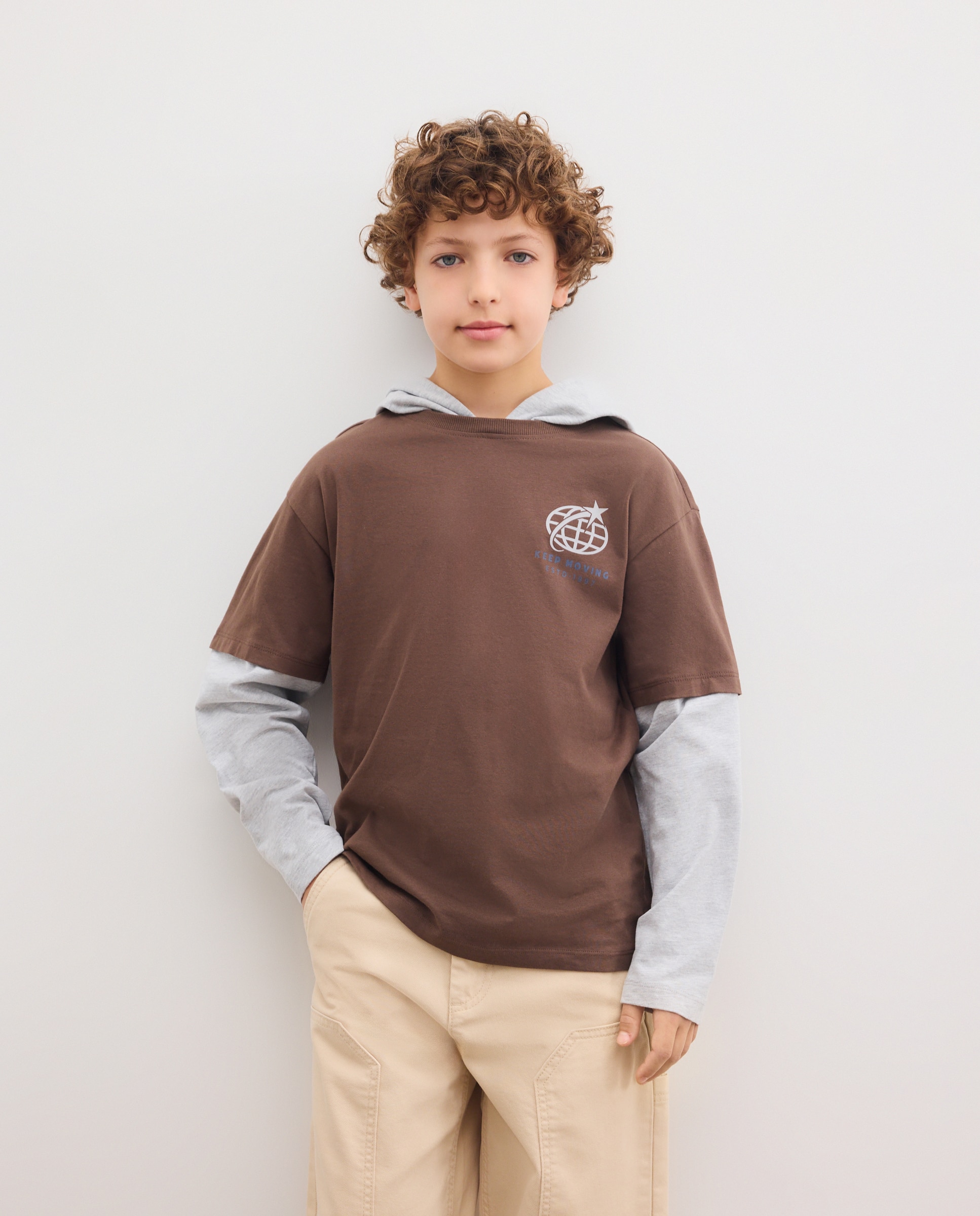 Imagen 2 de Camiseta manga larga con capucha de niño - Kids El Corte Inglés - Marrón Marrón