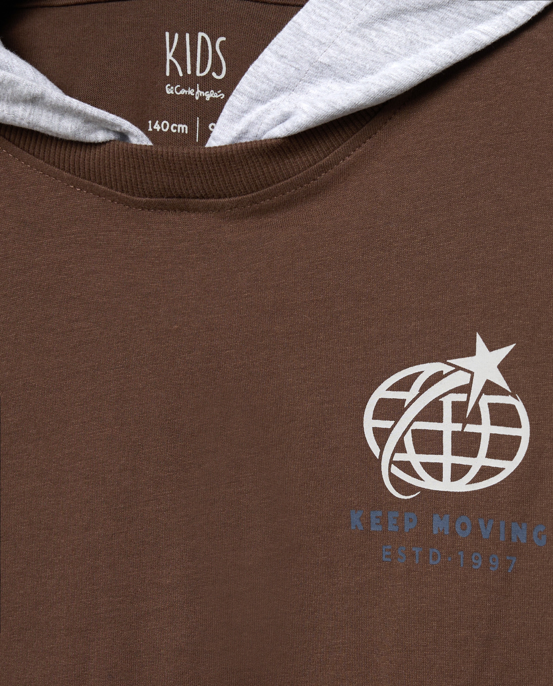Imagen 5 de Camiseta manga larga con capucha de niño - Kids El Corte Inglés - Marrón Marrón