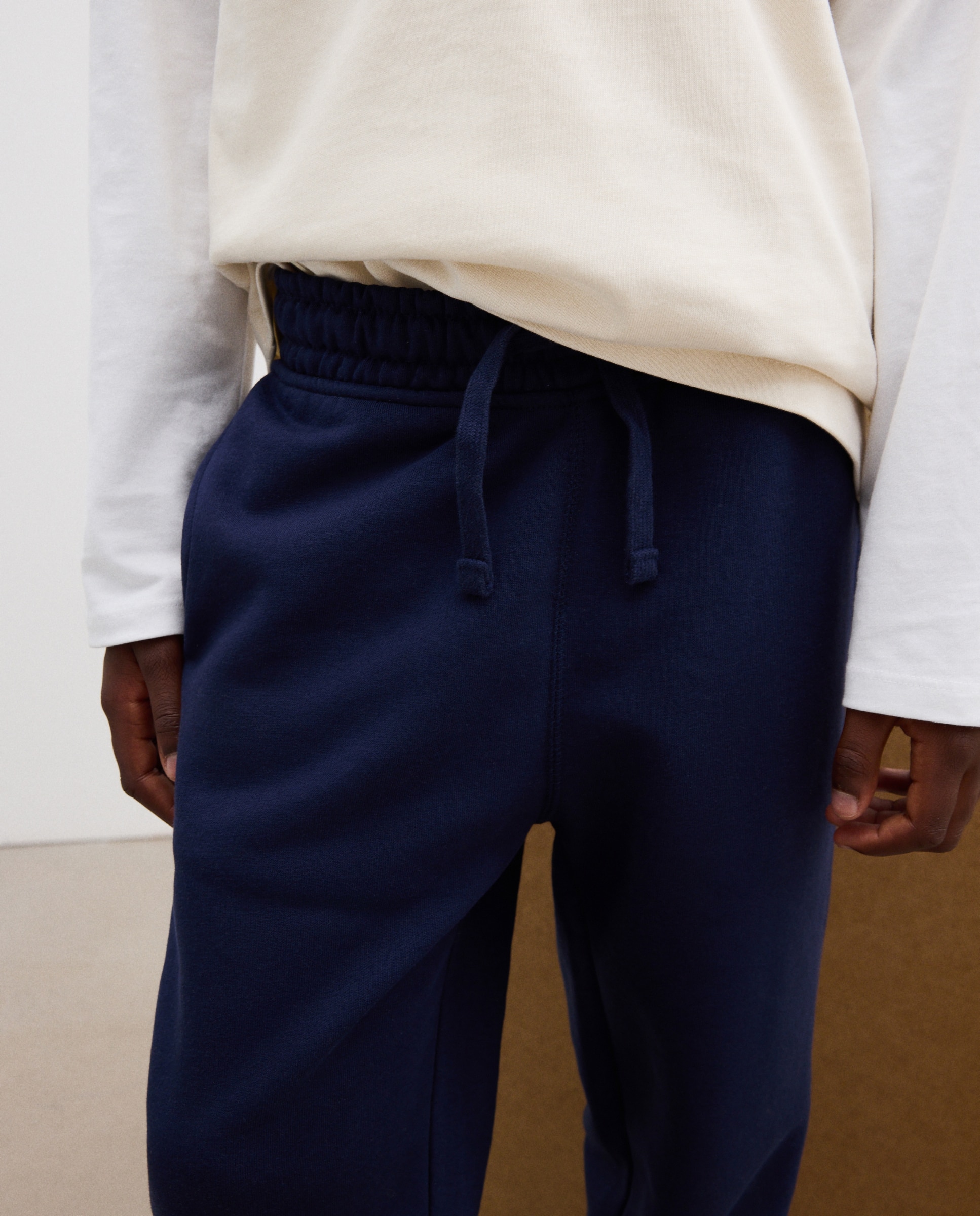 Imagen 3 de Pantalón de niño básico felpa liso - Kids El Corte Inglés - Azul marino Azul marino