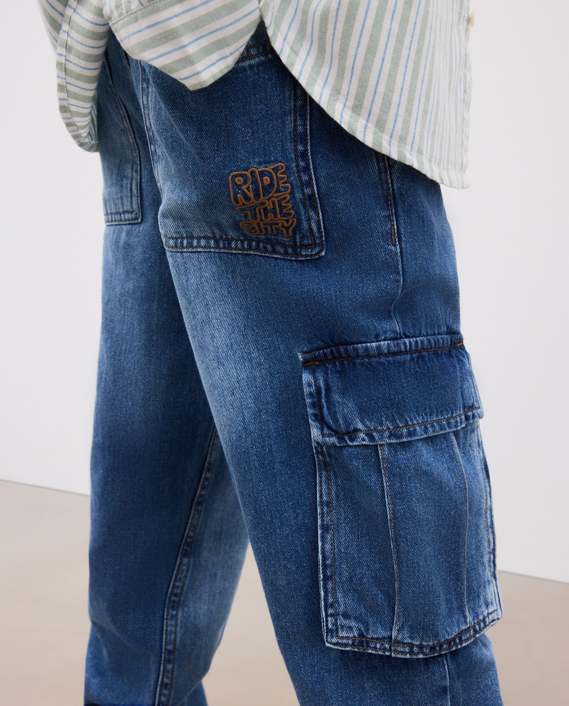 Pantalón liso denim cargo de niño - Kids El Corte Inglés - Azul pálido Azul pálido-4