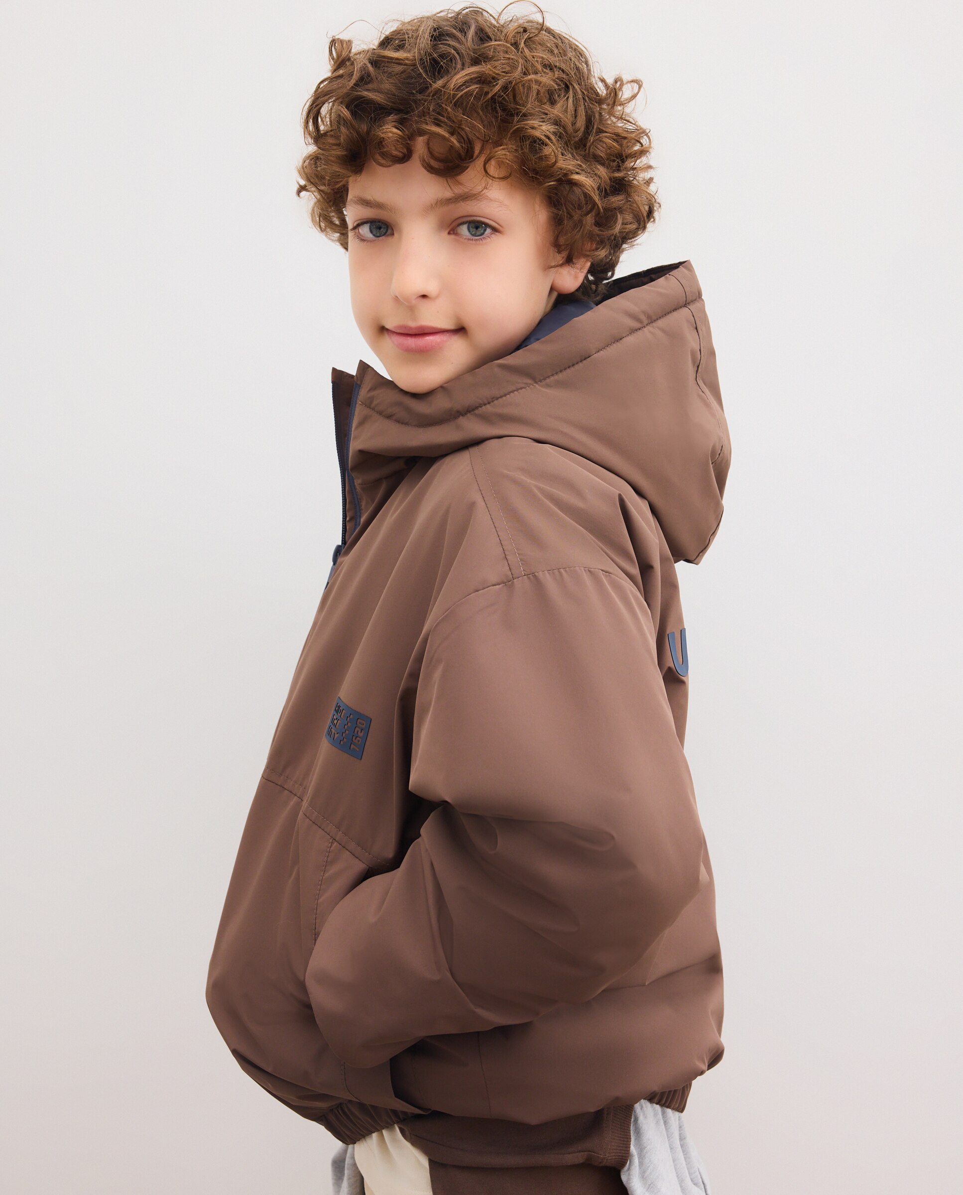 Parka ligera de niño con cortes en color liso - Kids El Corte Inglés - Marrón Marrón-3