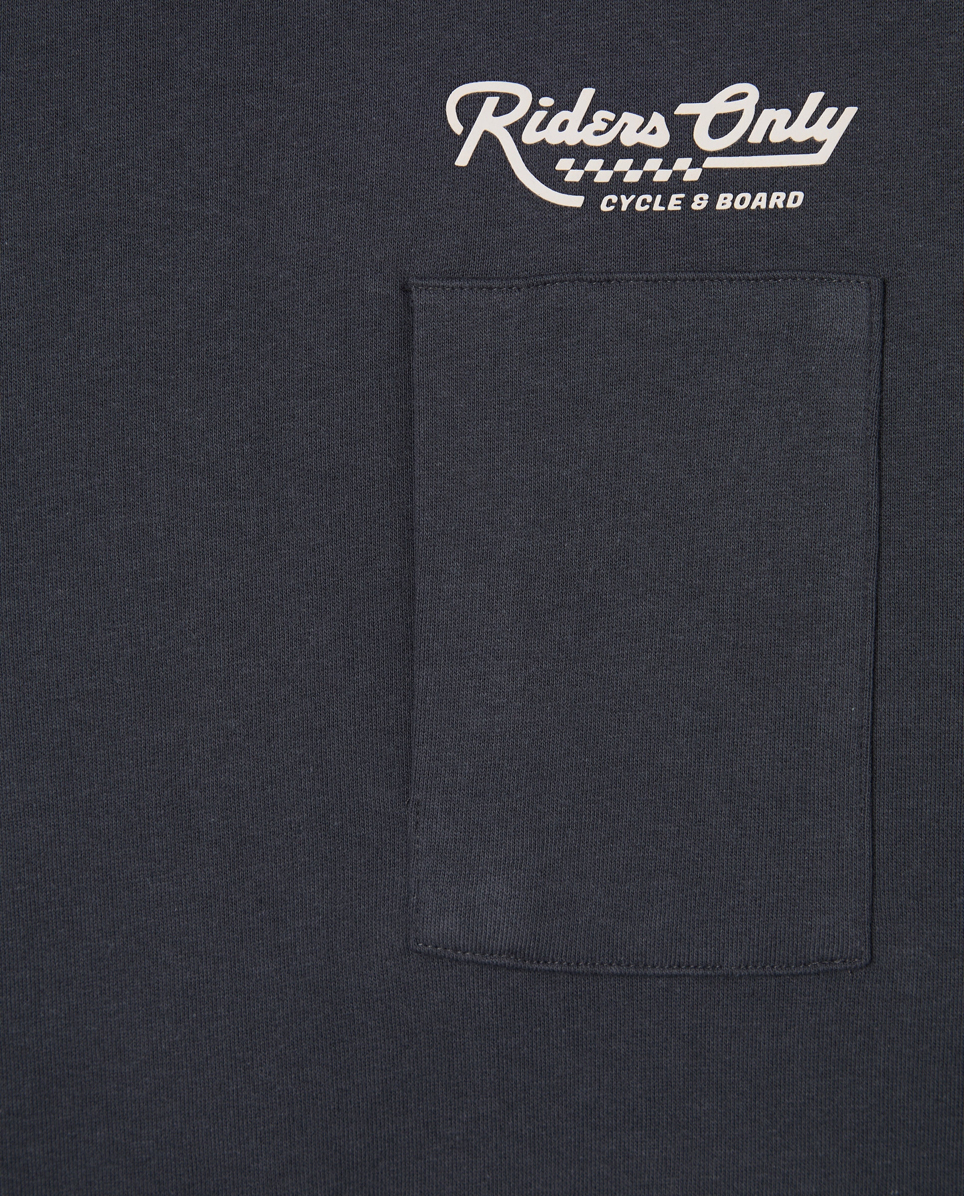 Sweatshirt com Gola Redonda e Bolso Preto-6