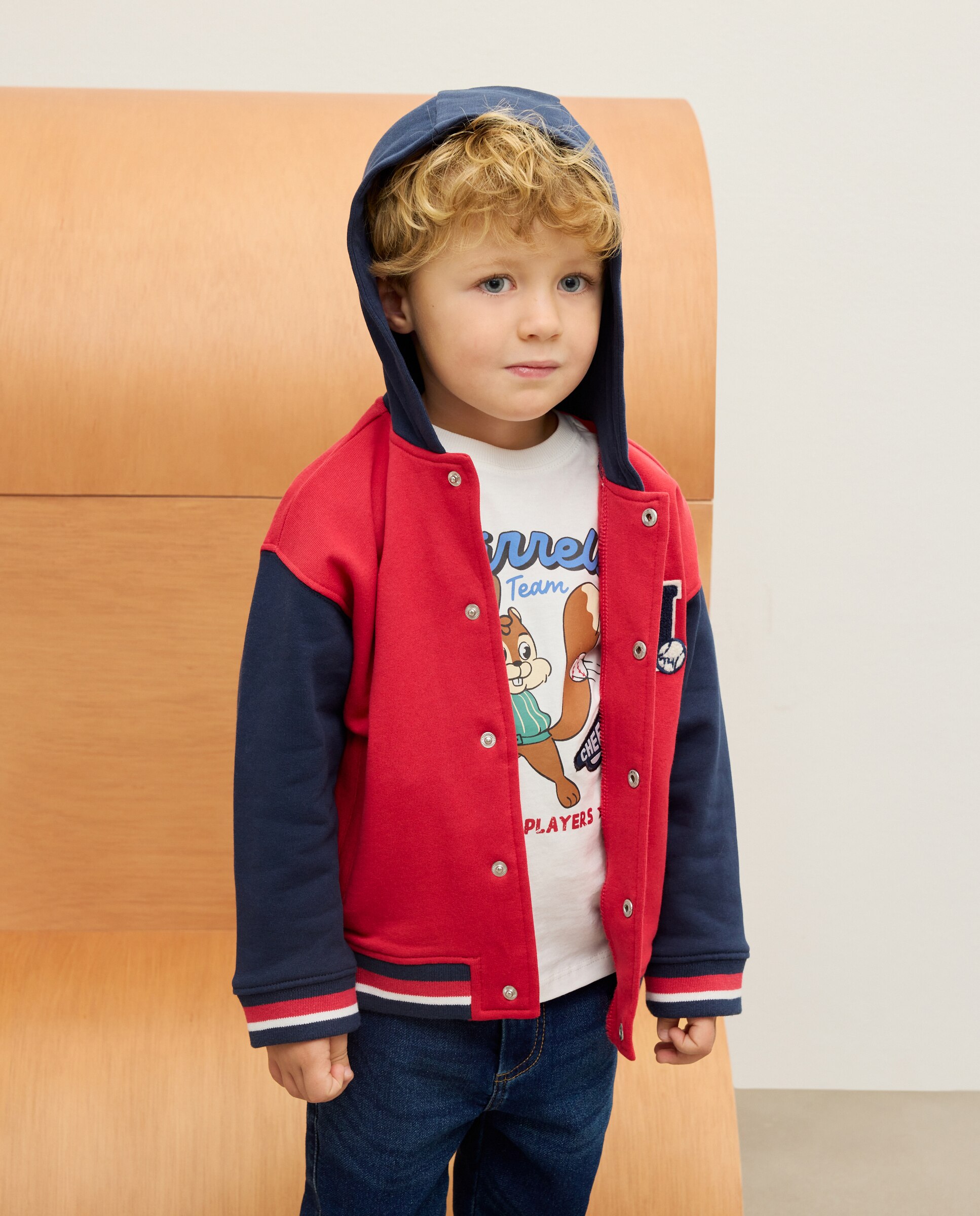 Sweatshirt Tipo Blusão Bomber com Capuz Vermelho-1