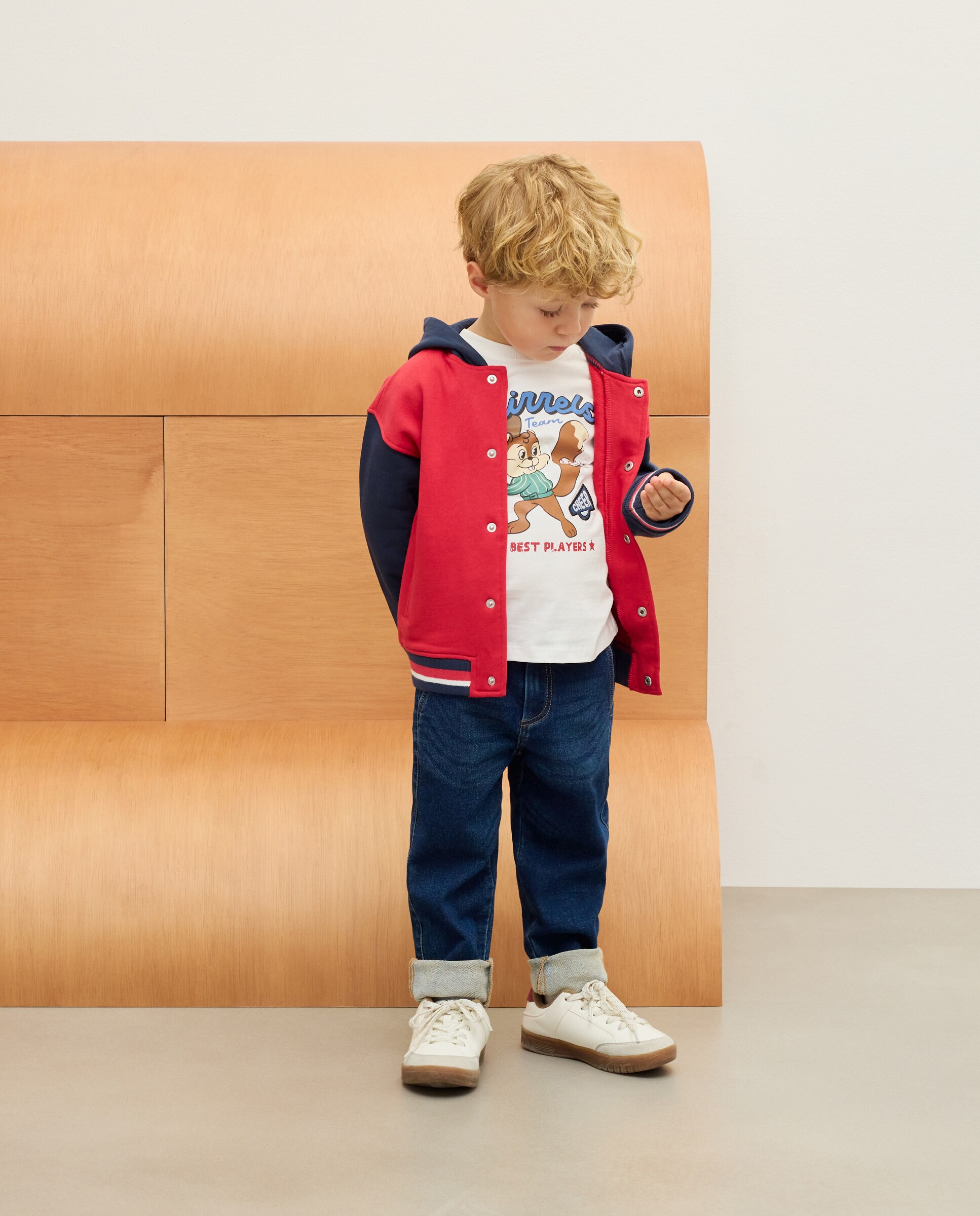 Sweatshirt Tipo Blusão Bomber com Capuz Vermelho-2