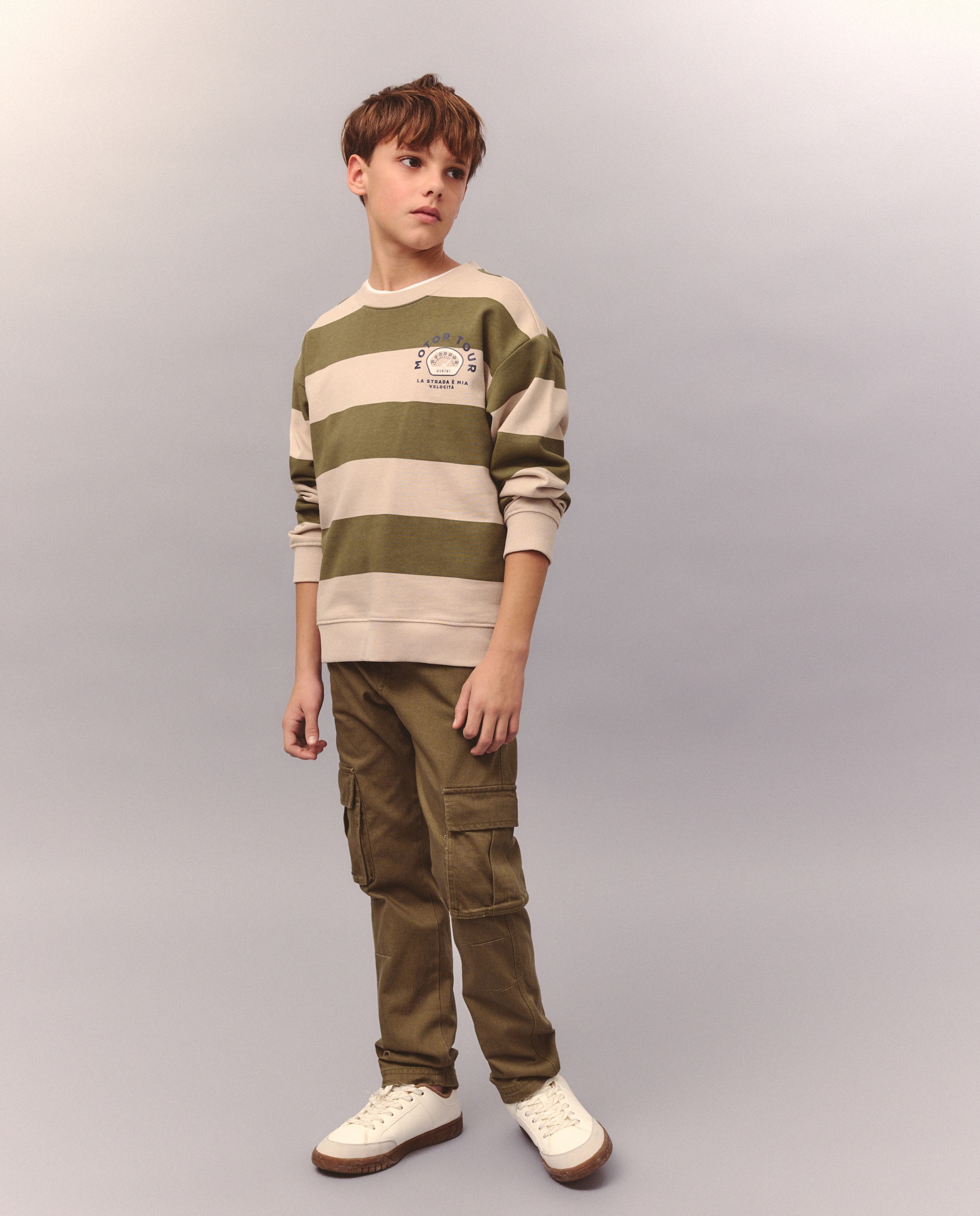 Imagem 0 de Sweatshirt Fechada com Estampado de Fantasia