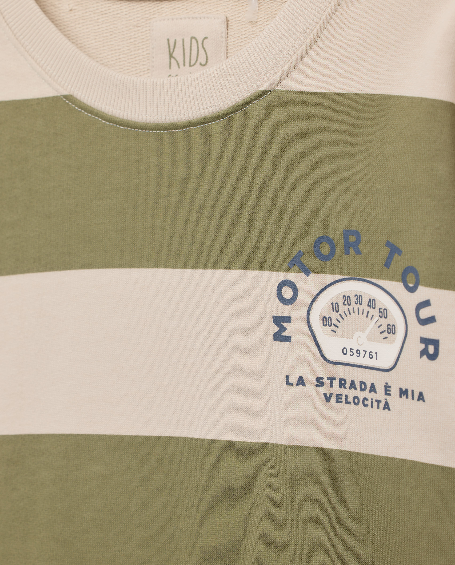 Sweatshirt Fechada com Estampado de Fantasia Verde-5
