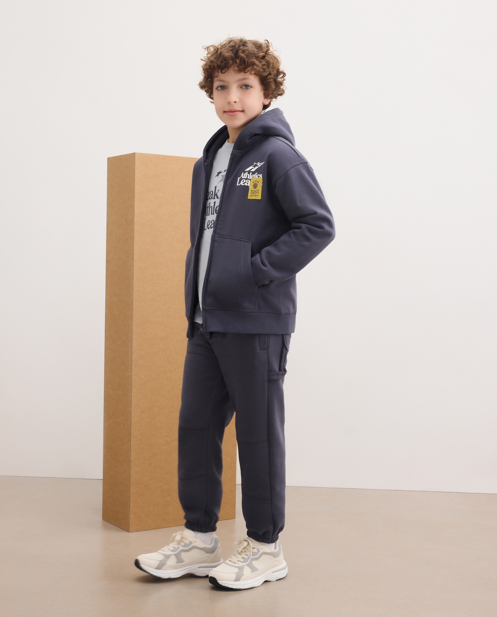 Imagem 0 de Sweatshirt Aberta com Capuz
