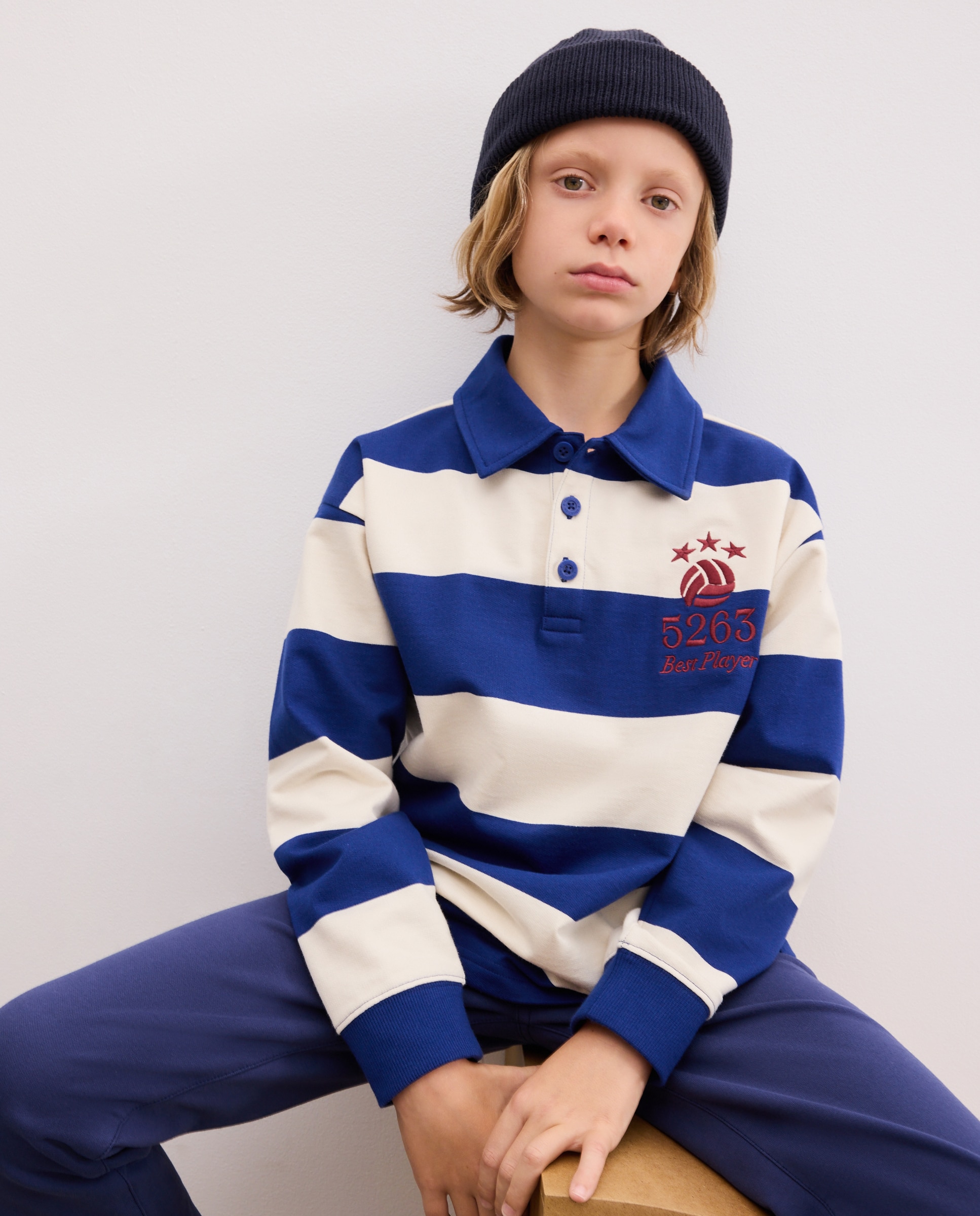 Imagem 0 de Sweatshirt Fechada às Riscas com Colarinho de Polo