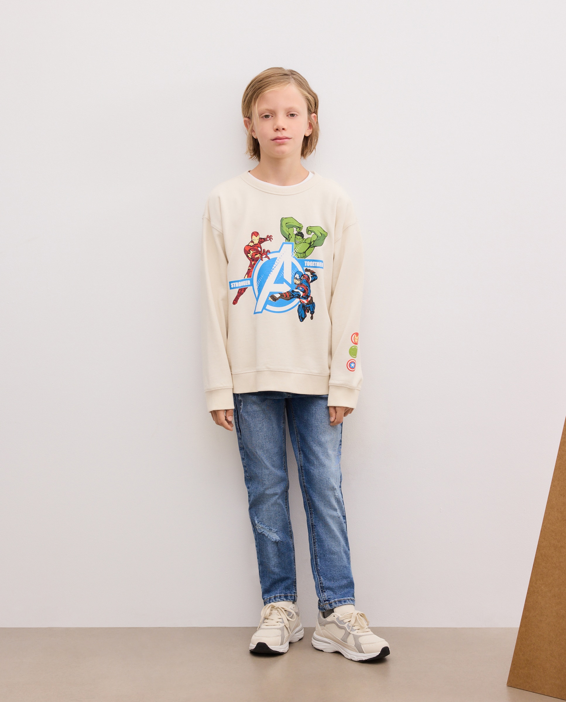 Sweatshirt Fechada de Criança com Estampado Fantasia AVENGERS Branco-2