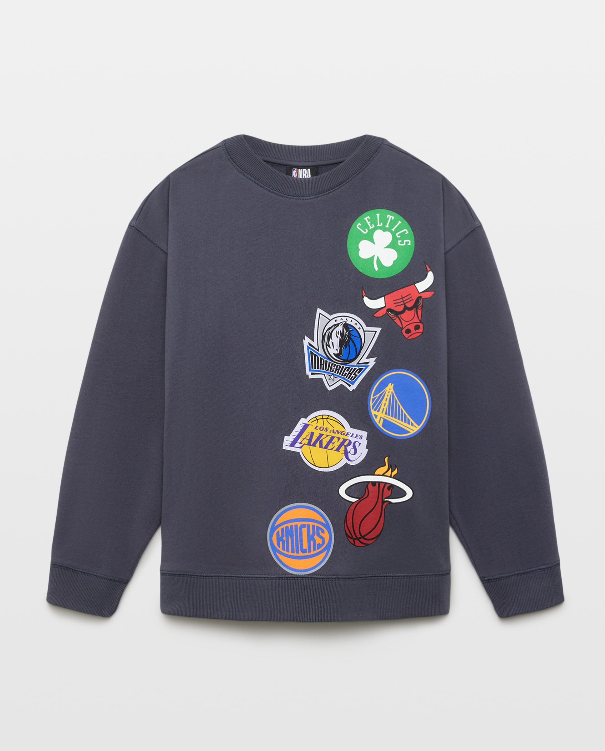 Sweatshirt Fechada com Gola Redonda e Fantasia NBA Cinzento-4