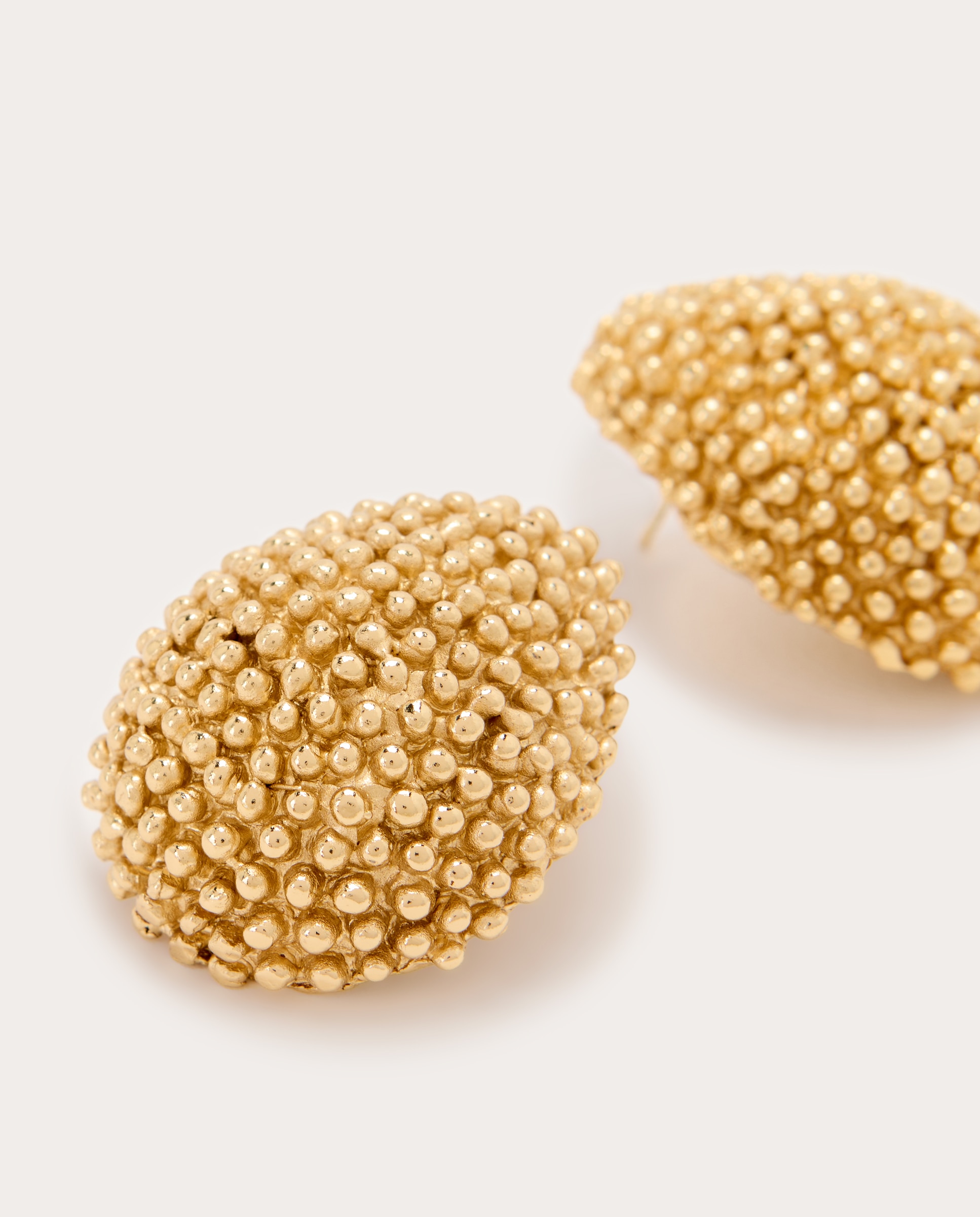 Pendientes Drop de metal dorado texturizado - Oro Oro-2