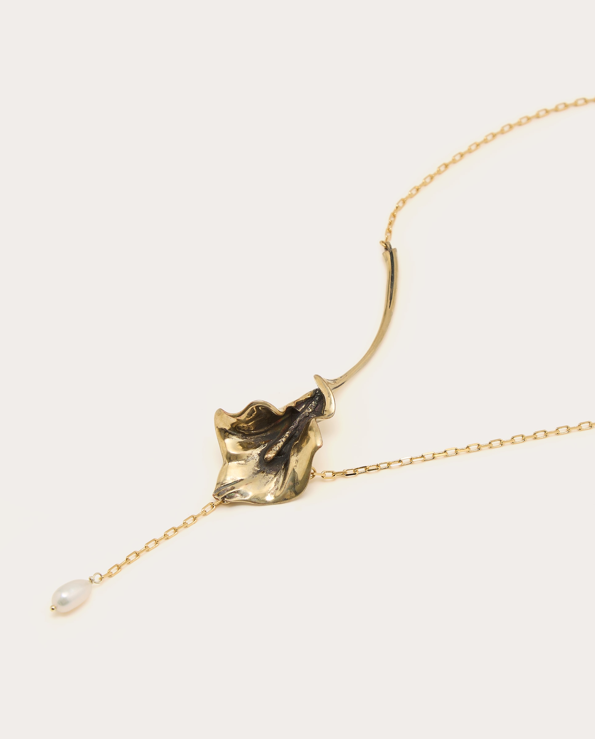 Imagen 0 de Collar Lirio de agua Oro