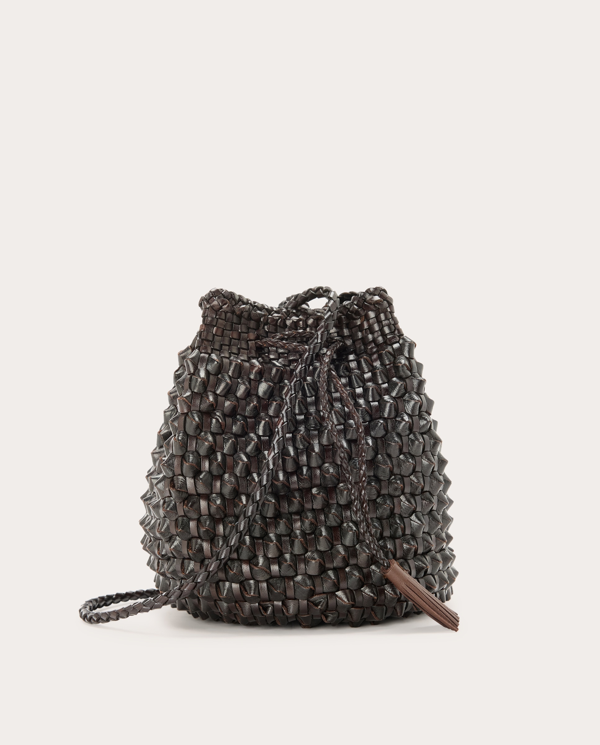 Imagen 1 de Bolso tipo saco Pompon Double de piel Marrón oscuro