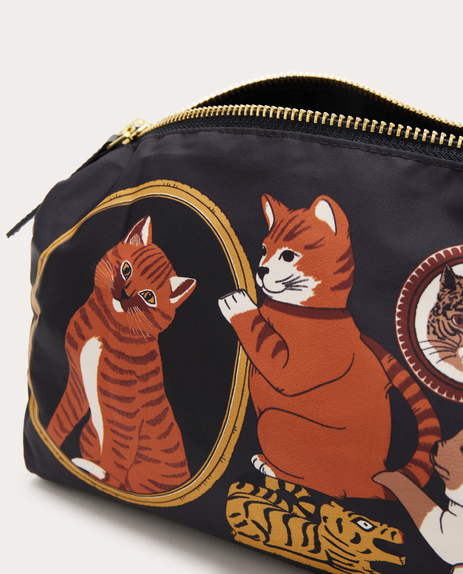 product.carousel.image.label