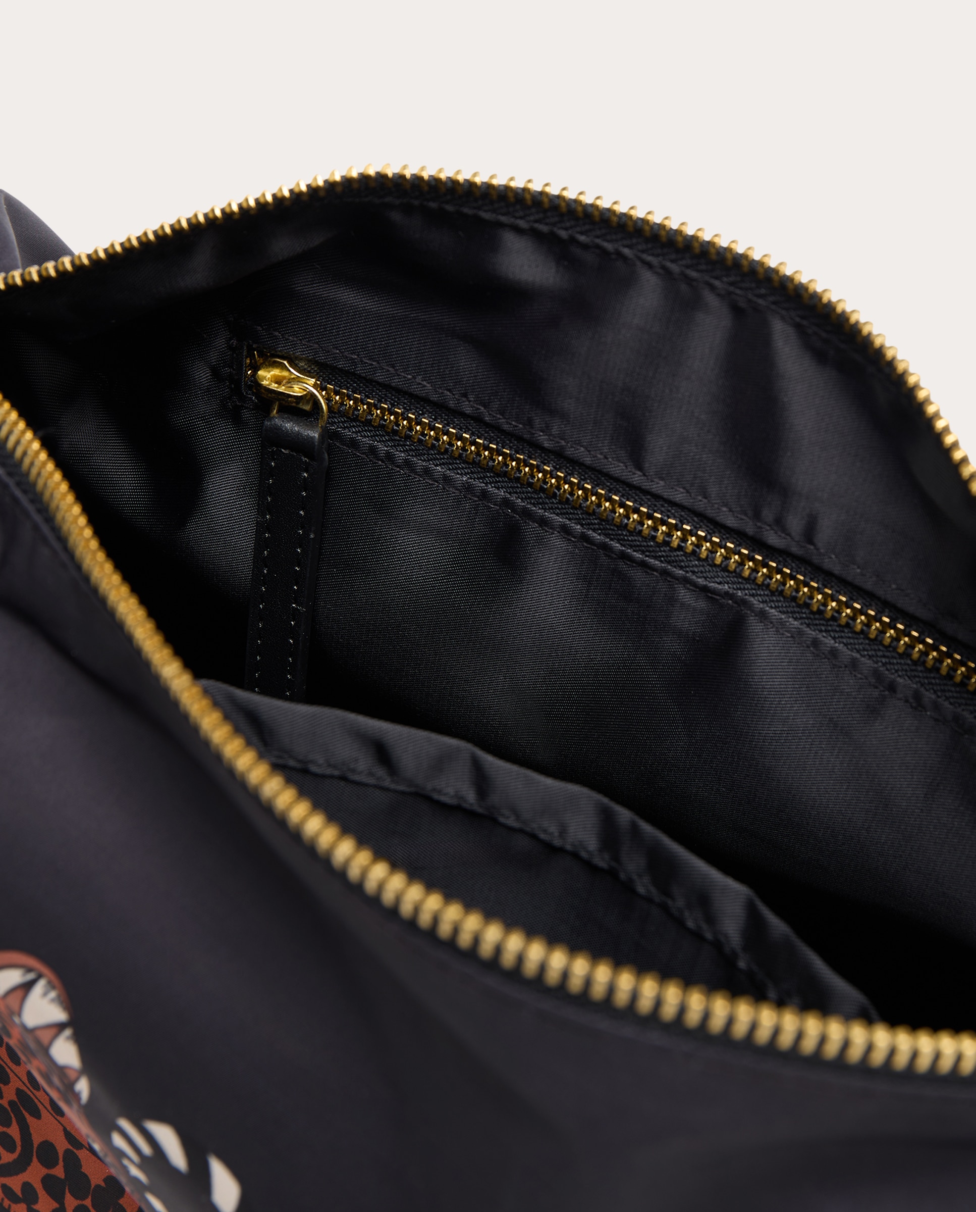 product.carousel.image.label