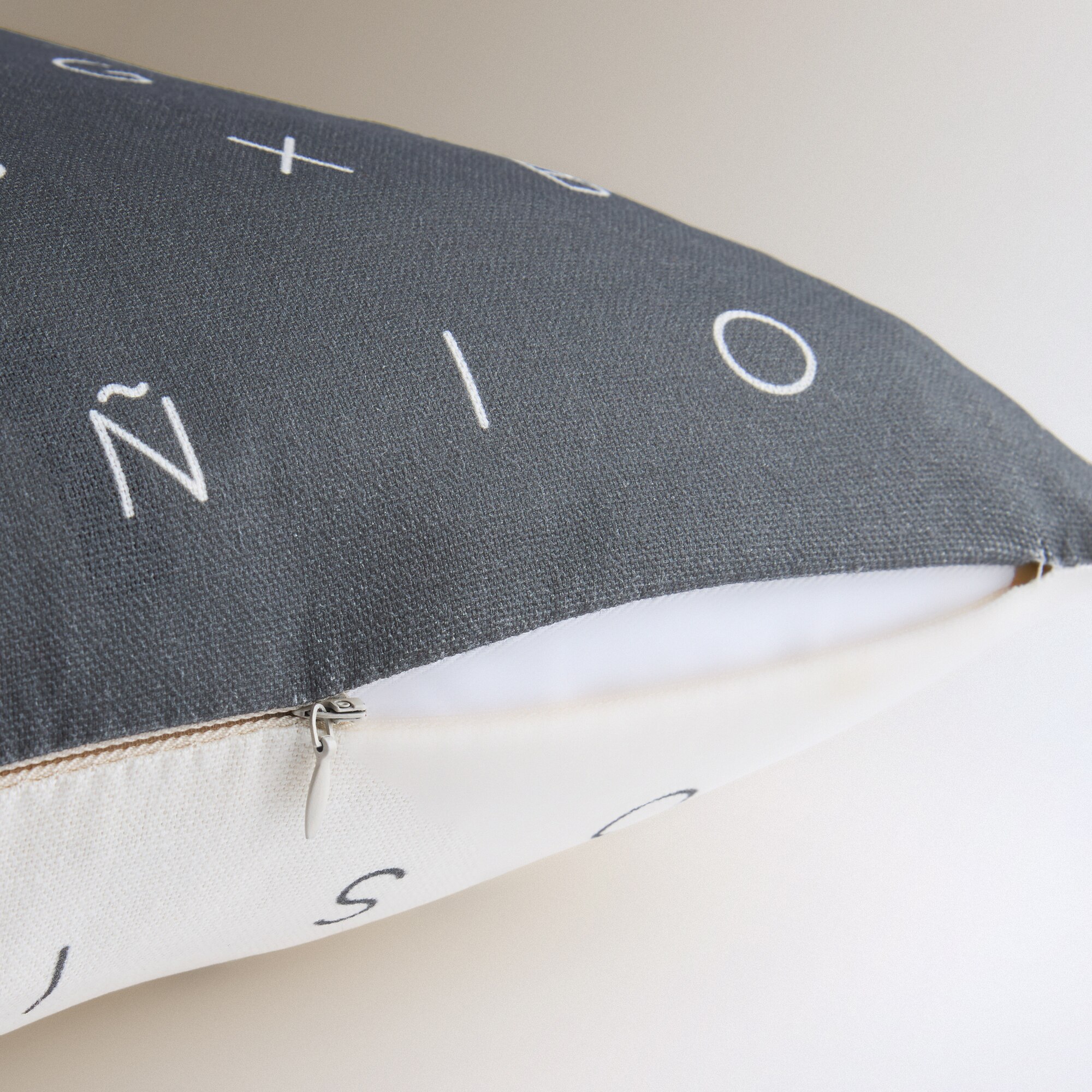 Capa de Almofada Suppe Cinzento-3