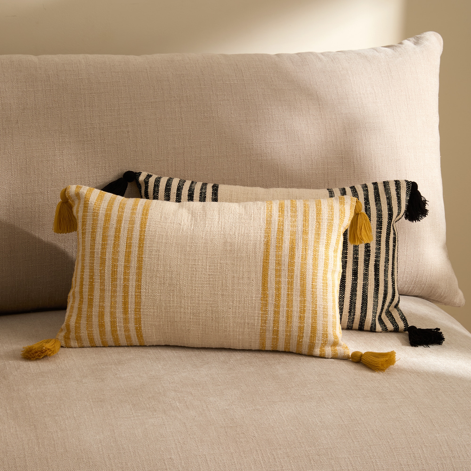 Funda de cojín Gavin Mostaza-1