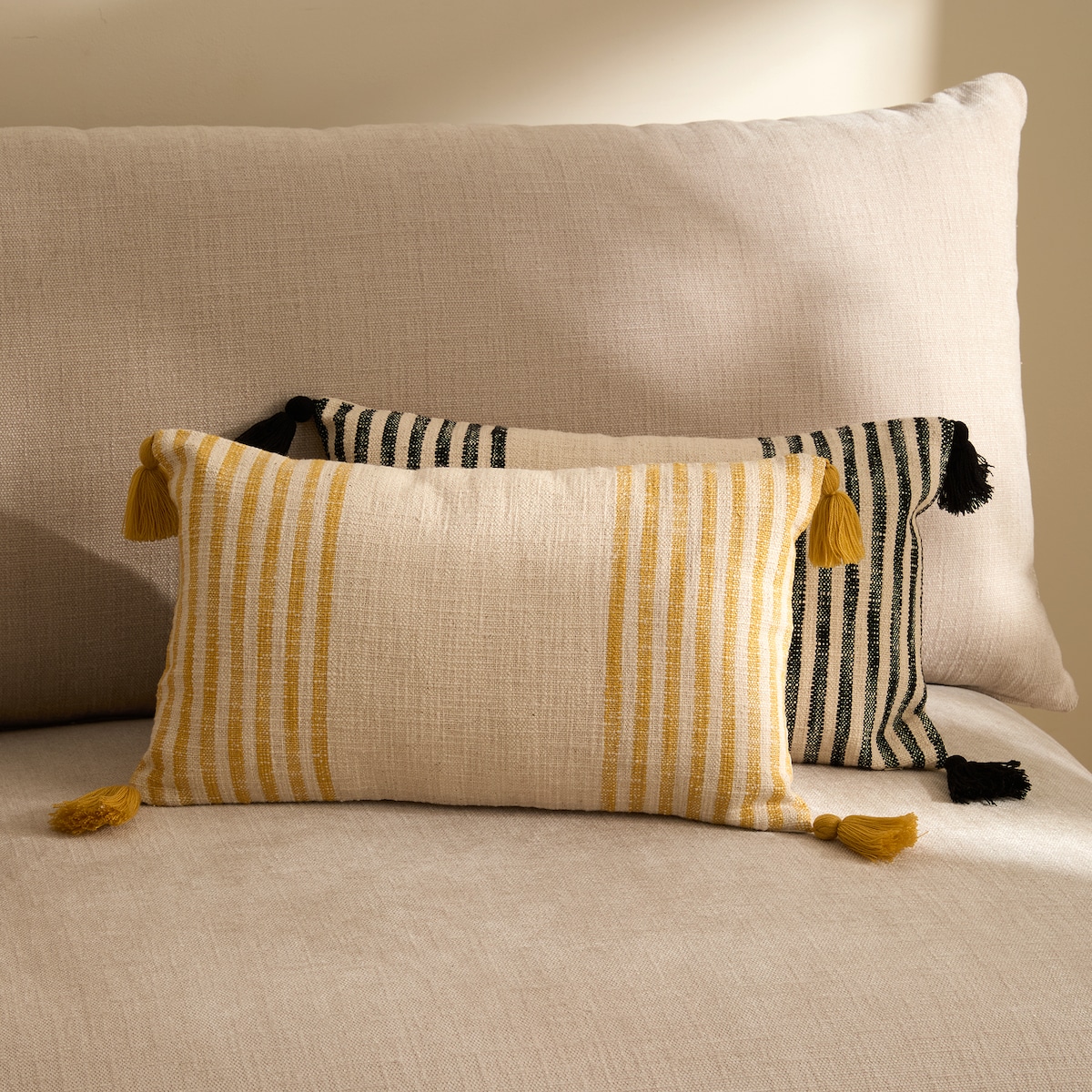 Funda de cojín Gavin Mostaza-1